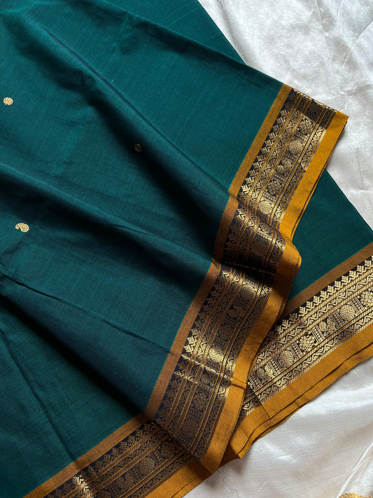 120 Count Mercerised Kanchi Cotton Saree with Zari Border and Grand Pallu – House of Thansha