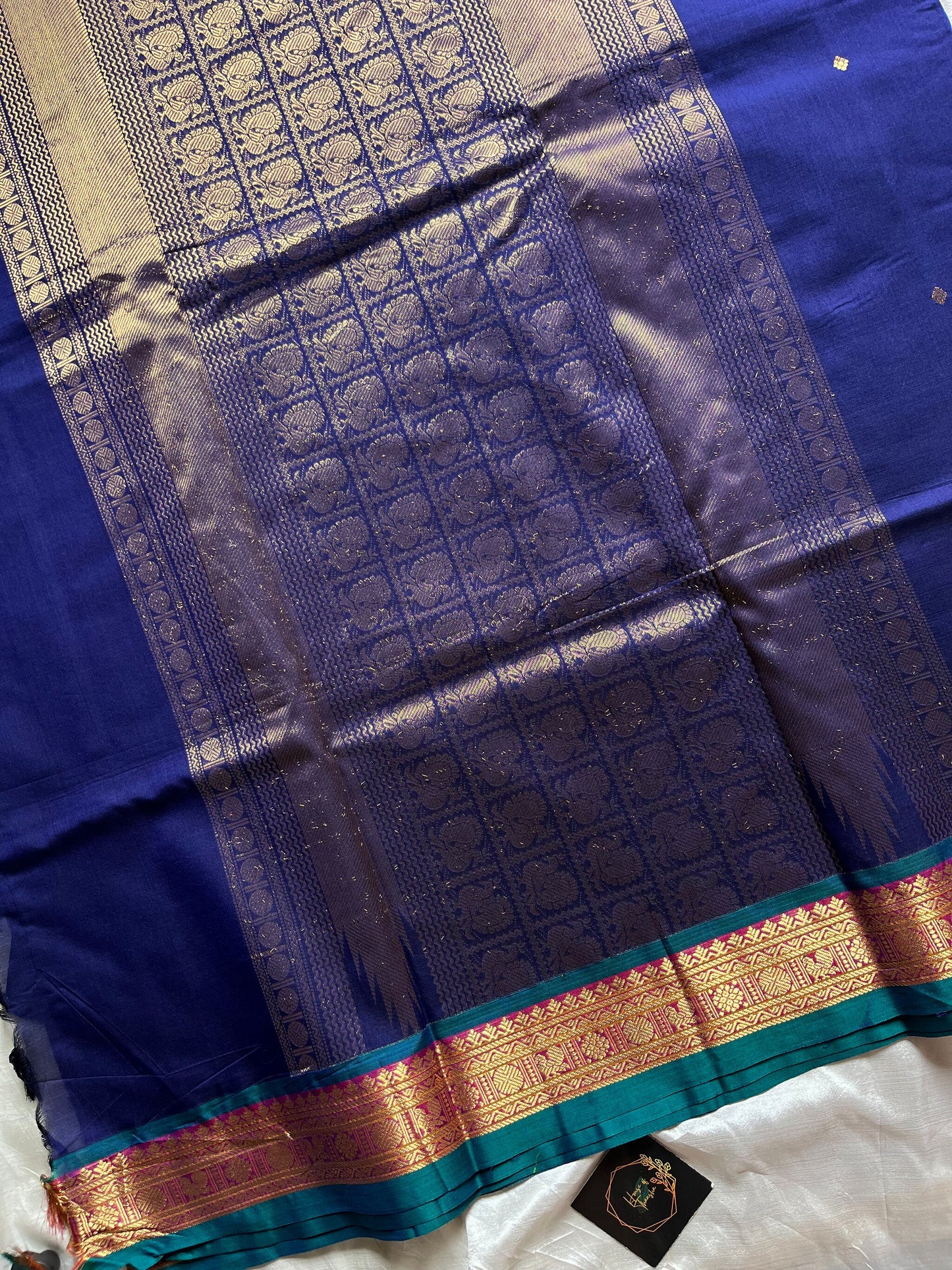 120 Count Mercerised Kanchi Cotton Saree with Zari Border and Grand Pallu – House of Thansha