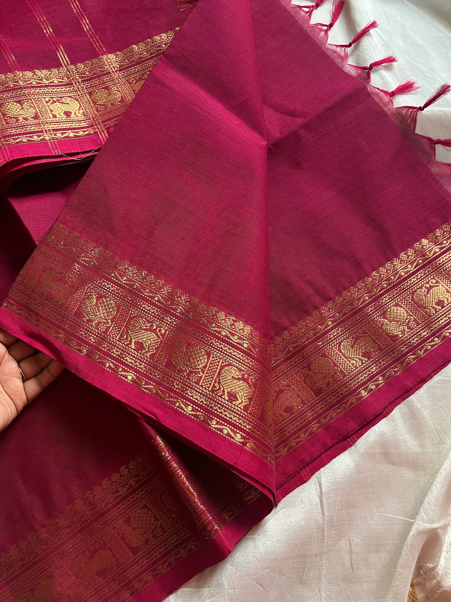 Magenta pink Chettinadu cotton saree with zari border and running blouse – Subtle Weaves by House of Thansha