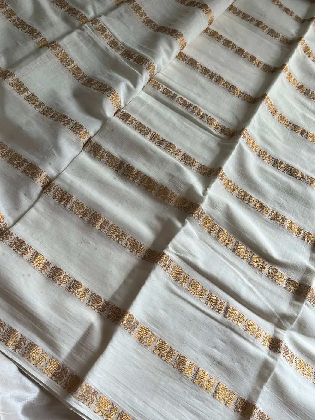 Sungudi Cotton Saree - White & Maroon