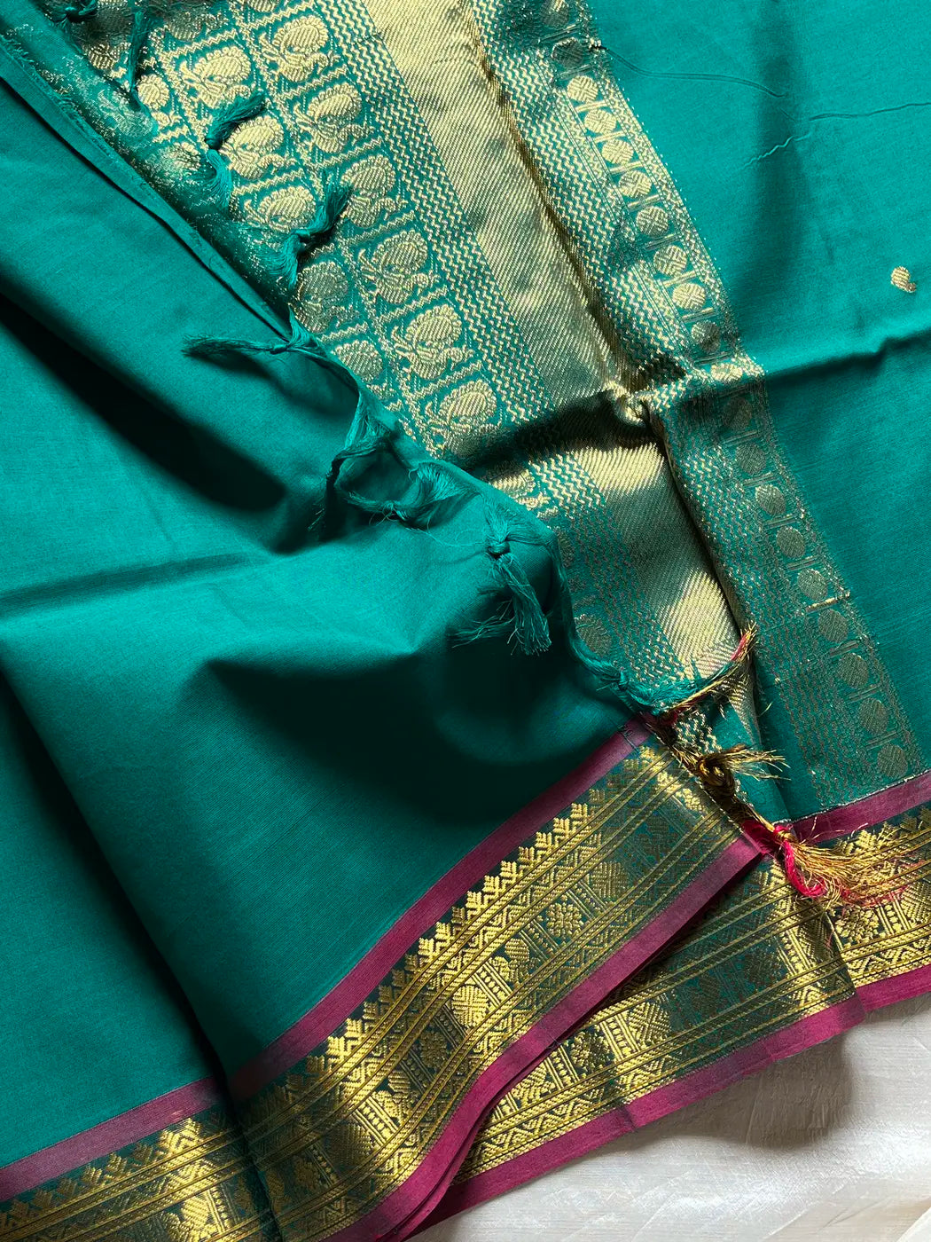 Throne Edit – Dark green 120 Counts Mercerised Kanchi Cotton Saree