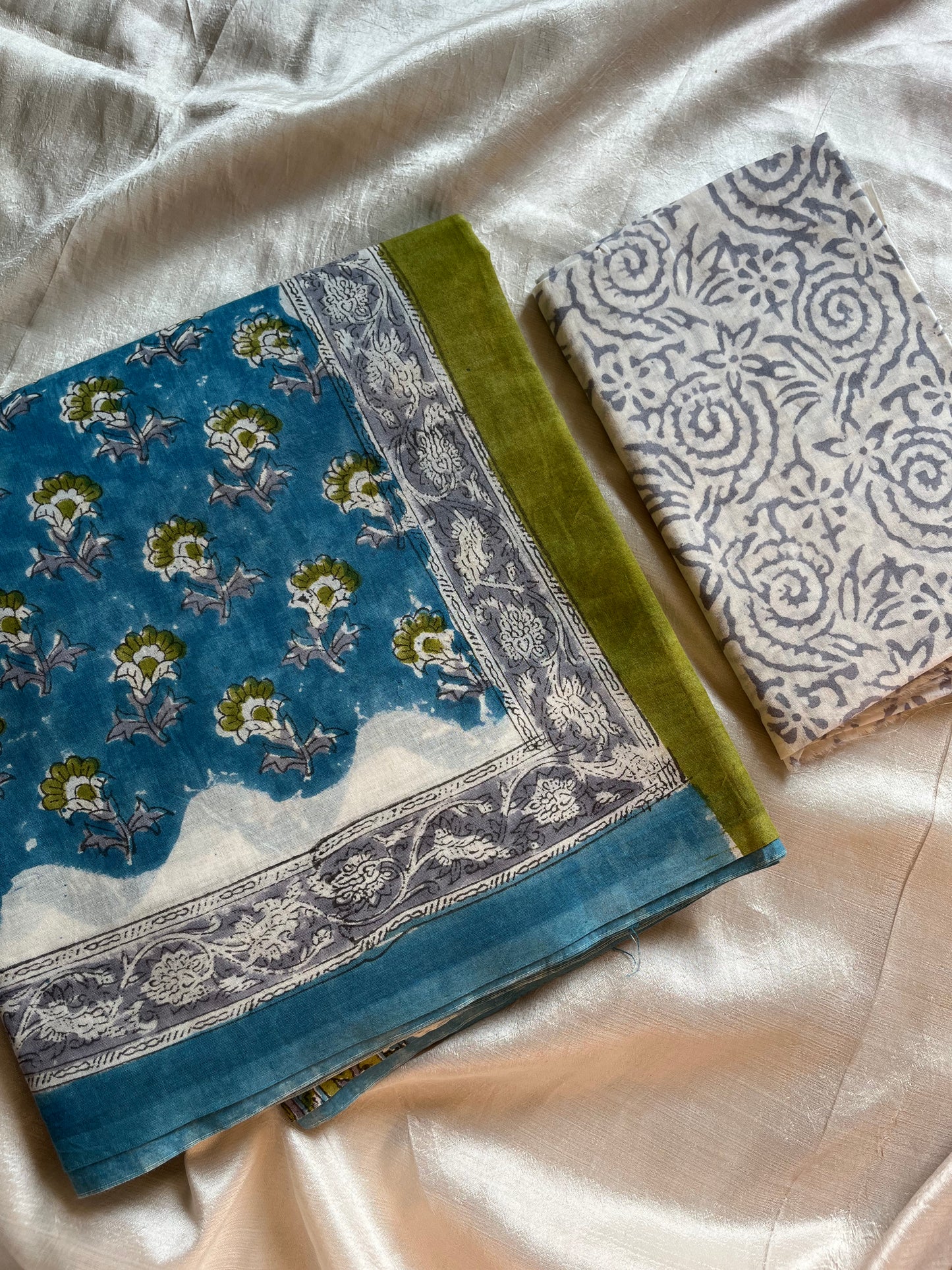 Neelaa – Blue Floral Block Printed Mulmul Cotton Saree | House of Thansha