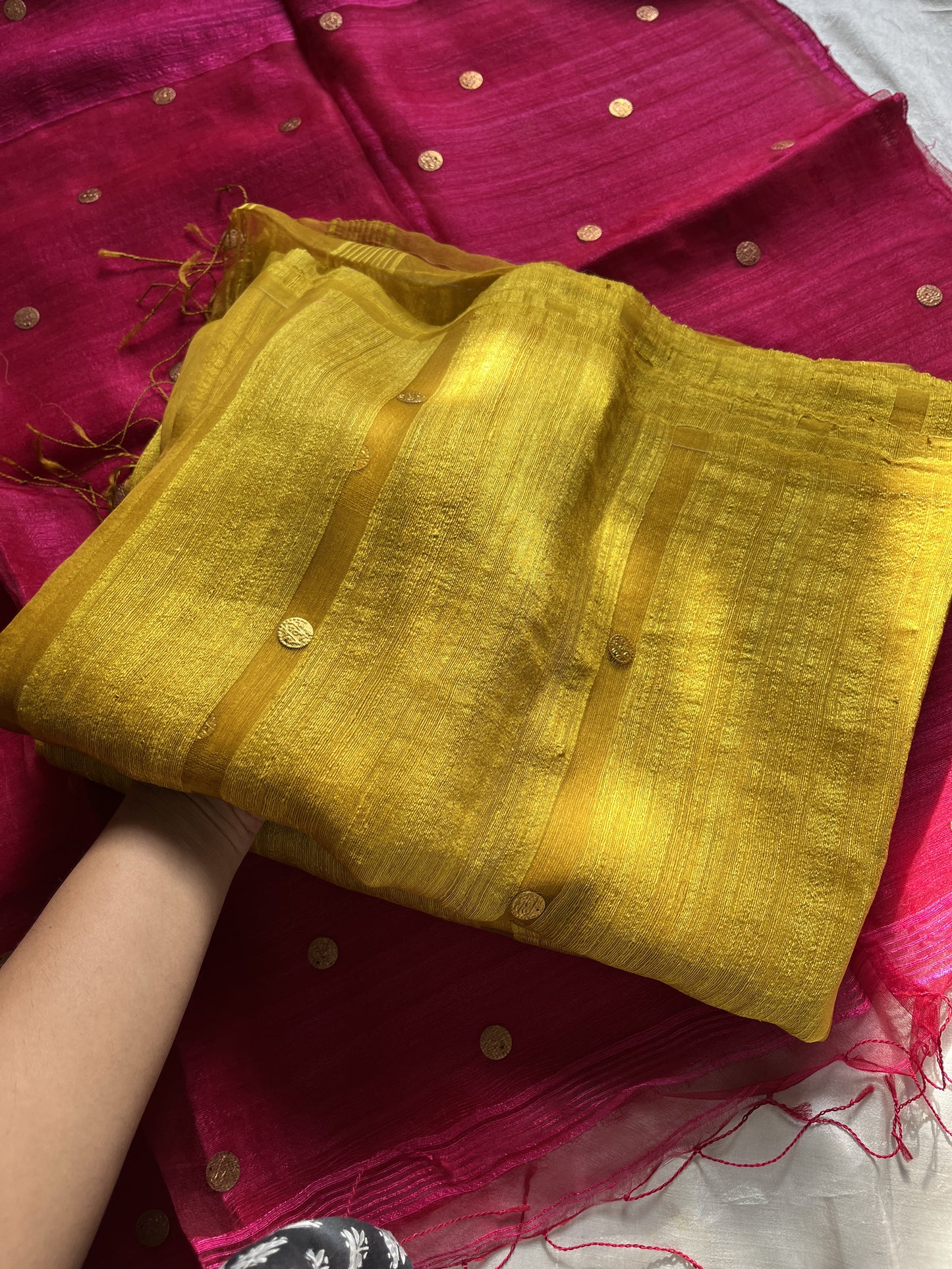 Yellow matka silk saree with gini weave and muslin pallu – House of Thansha