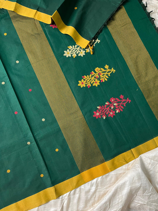 Green handloom Kanchi cotton saree with handwoven buttas, subtly woven pallu