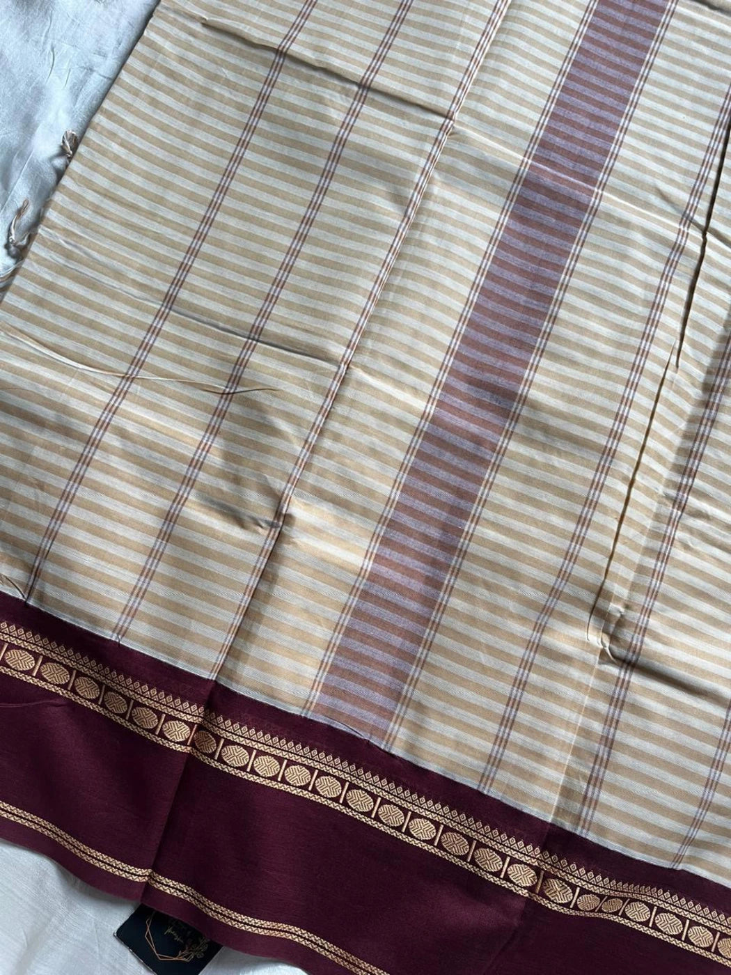 Maragatham – Pastel White with Maroon Korvai Kattam Chettinadu Cotton Saree