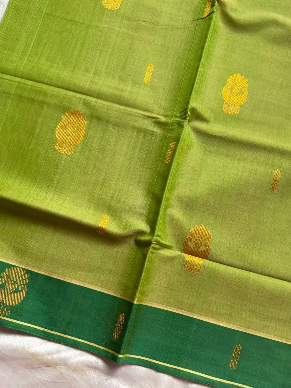Vegan Silk Saree – Tender Leaf Green Handloom Art Silk