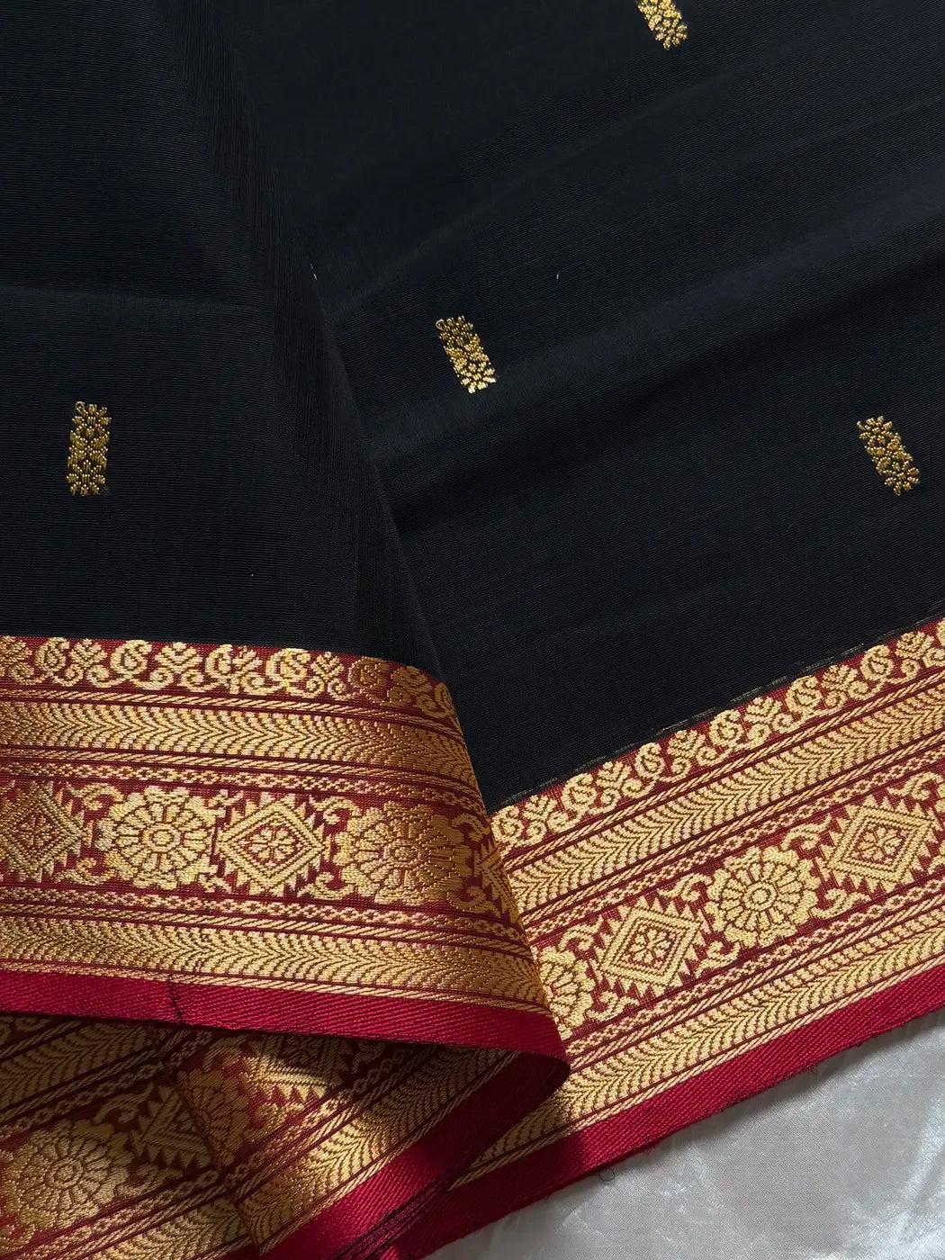 Vegan Silk Saree – Black | Handloom Art Silk