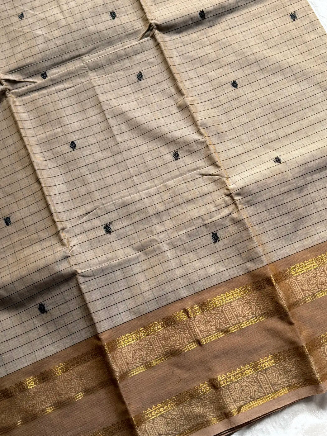 Kattam Edit – Beige Checked Chettinadu Cotton Saree