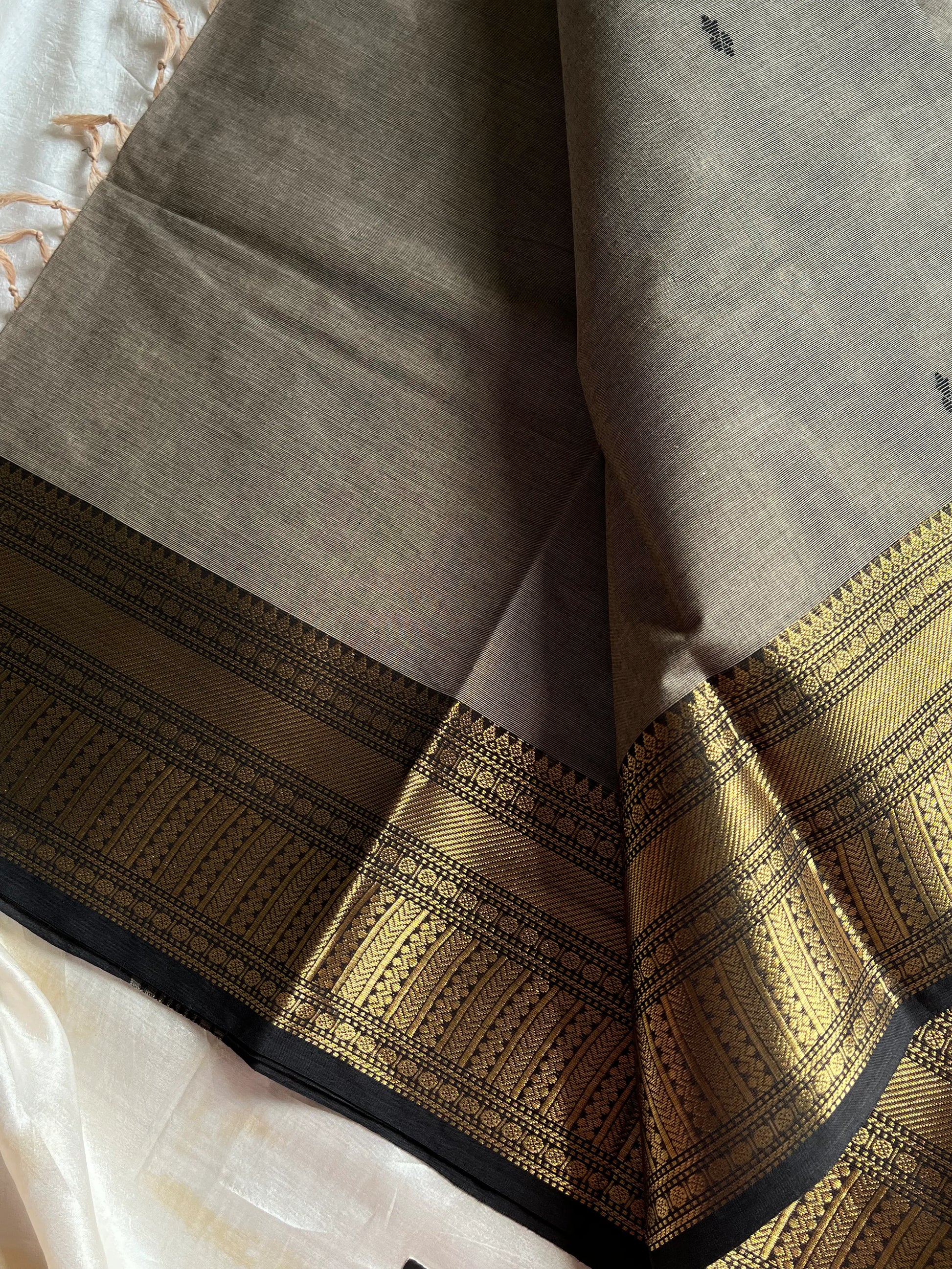 Grey Chettinadu Cotton Saree with Running Blouse – Subtle Weaves by House of Thansha