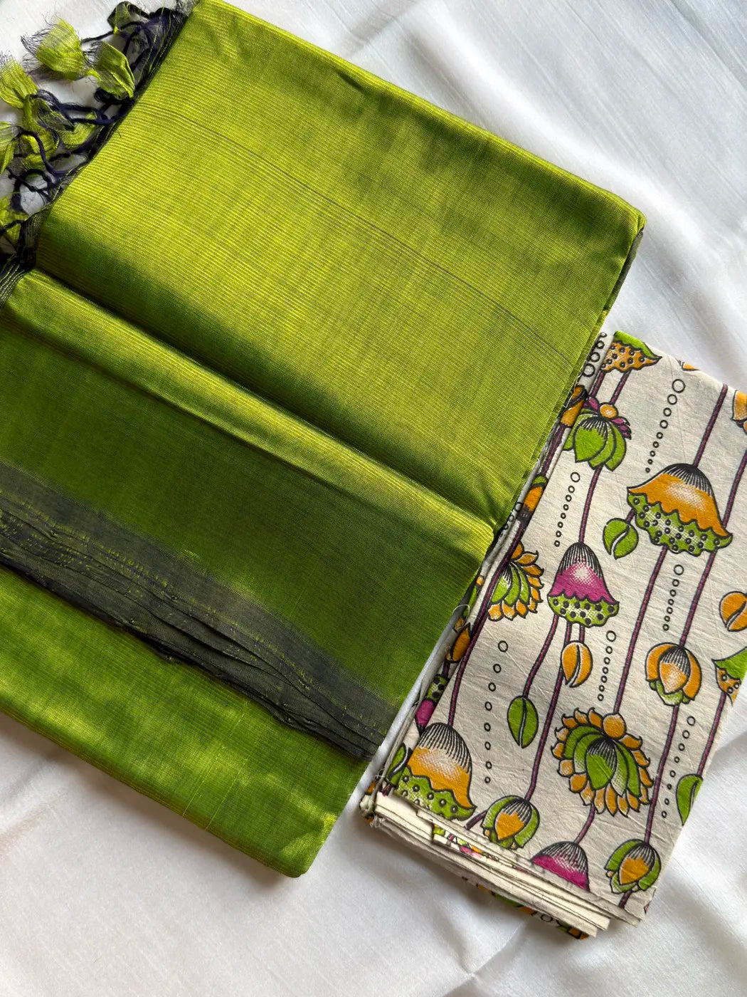 Plain Mangalagiri Silkcotton Saree - Green (Contrast Blouse)