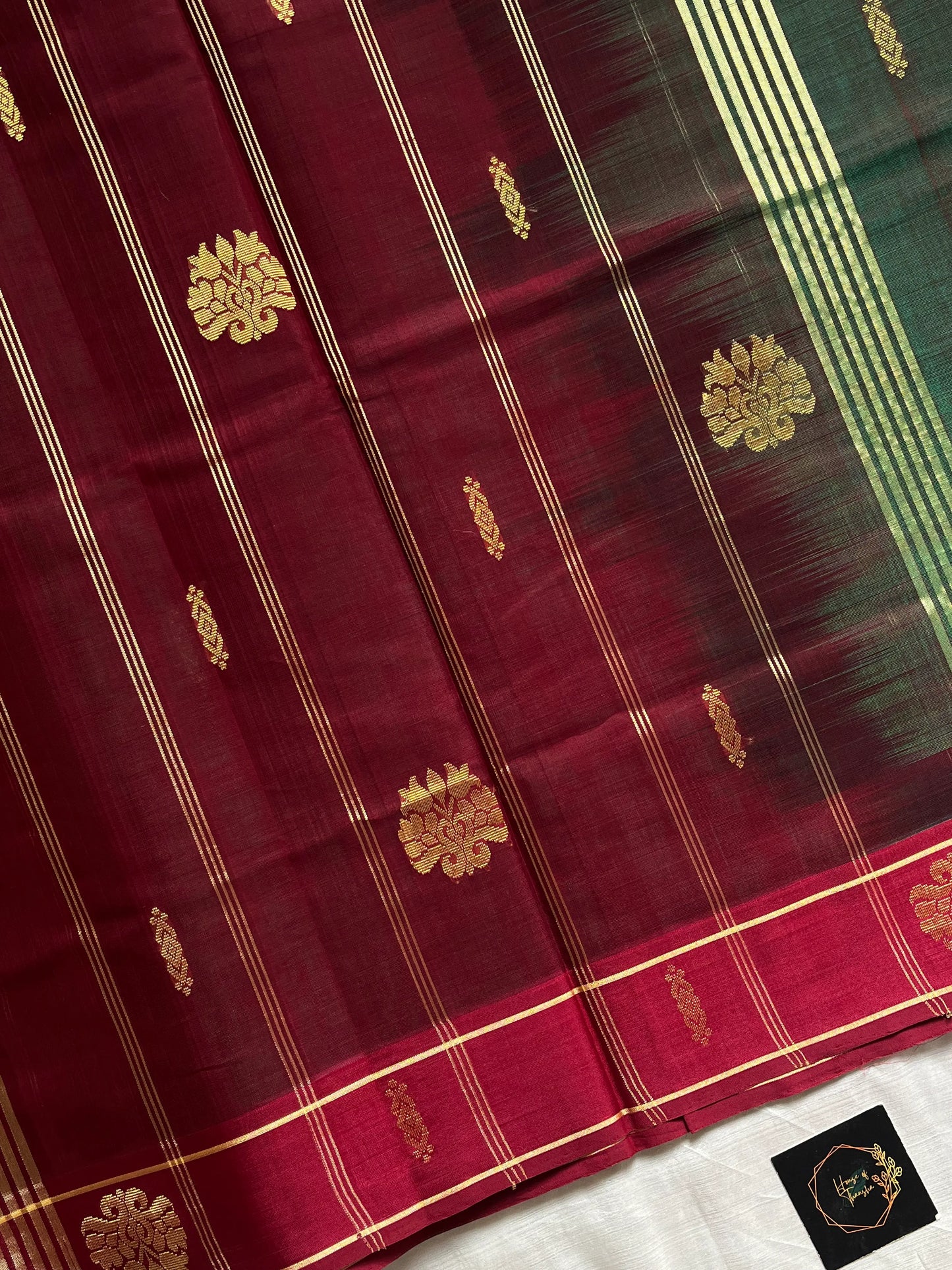 Forest green handloom art silk saree with maroon border – House of Thansha