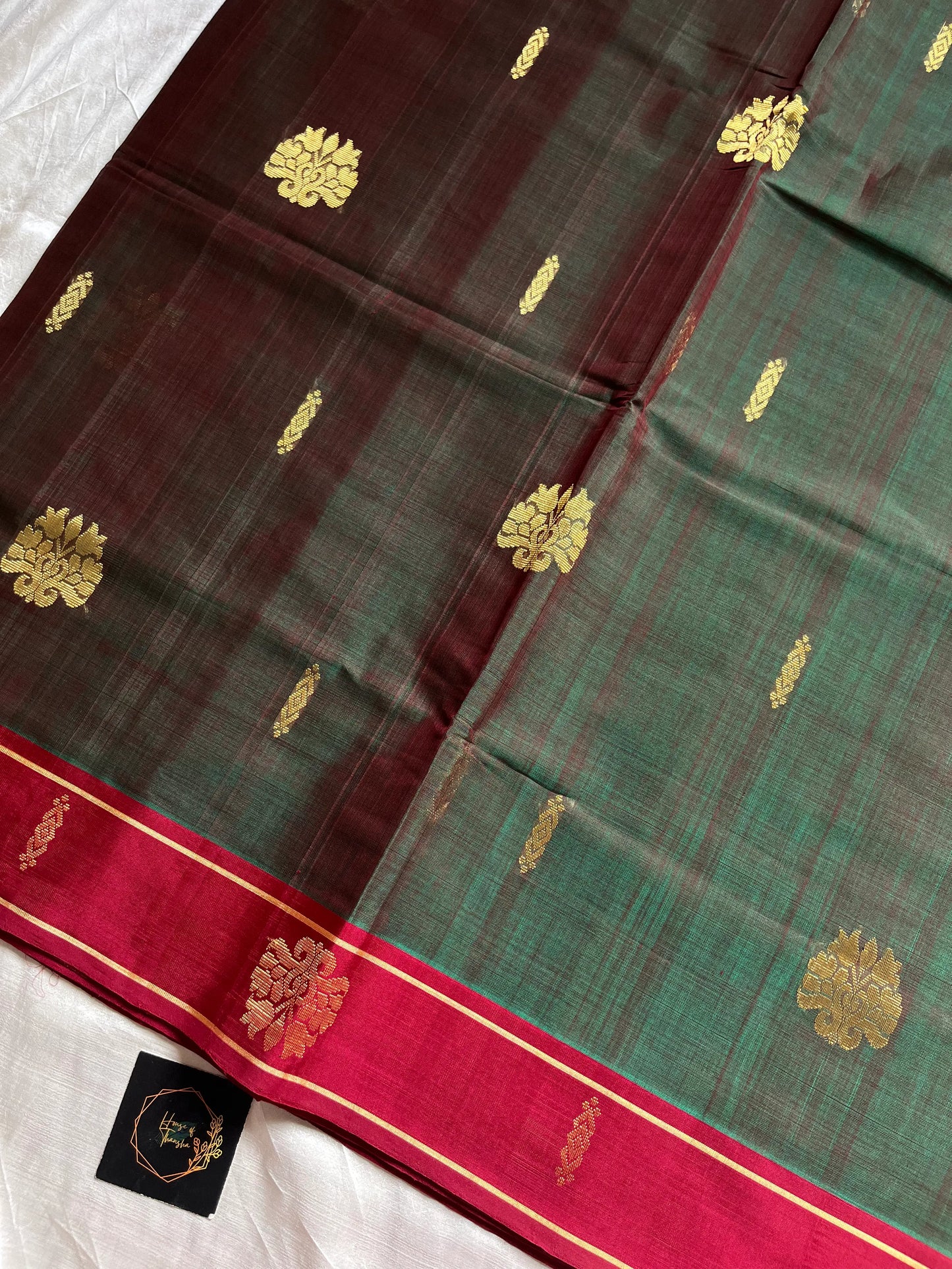 Forest green handloom art silk saree with maroon border – House of Thansha