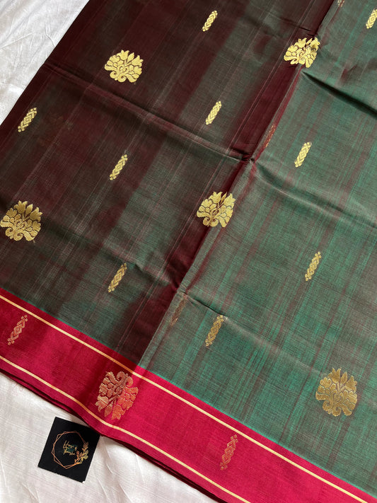 Forest green handloom art silk saree with maroon border – House of Thansha