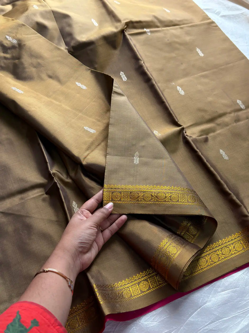 Vegan Silks | Chinnalampattu Saree – Golden Olive