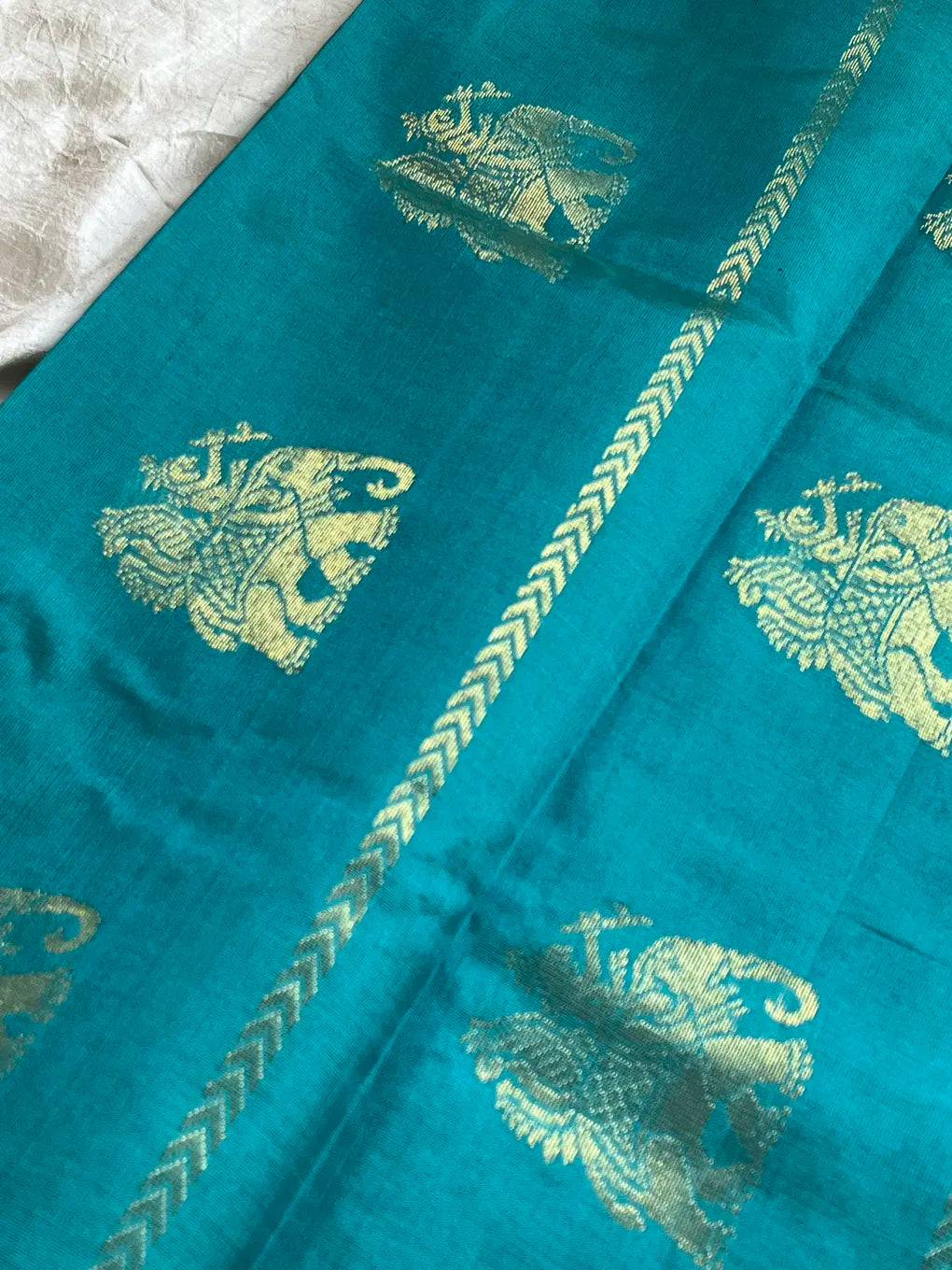 Pattu Nool Edit | Kanchi Silkcotton saree - Dark violet with sky blue