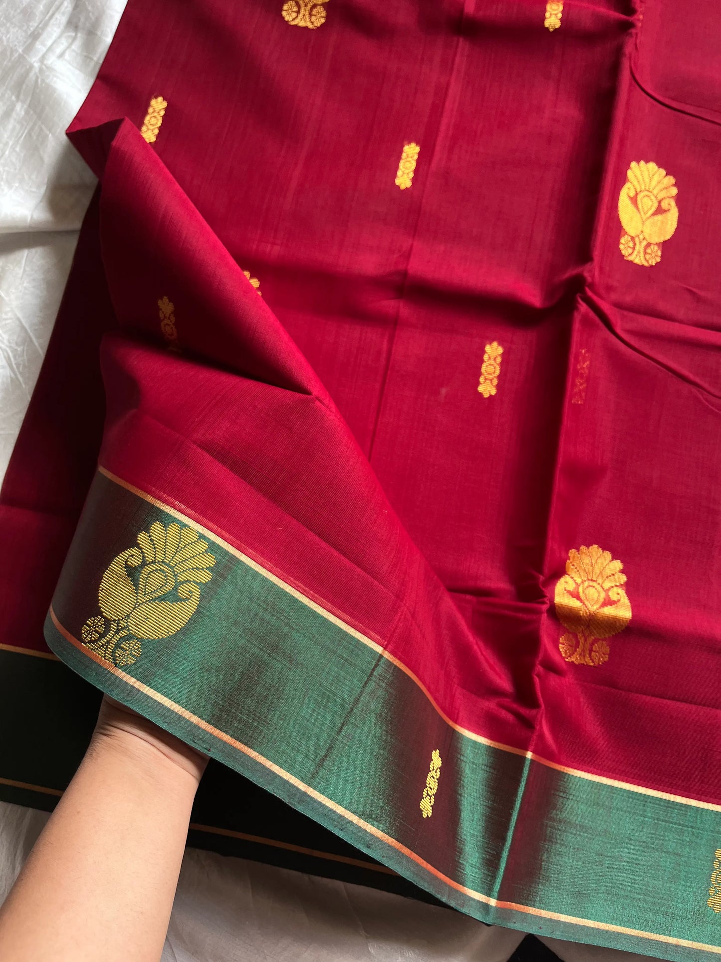 Vegan Weaves – Crimson 10 Yards Handloom Art Silk Saree