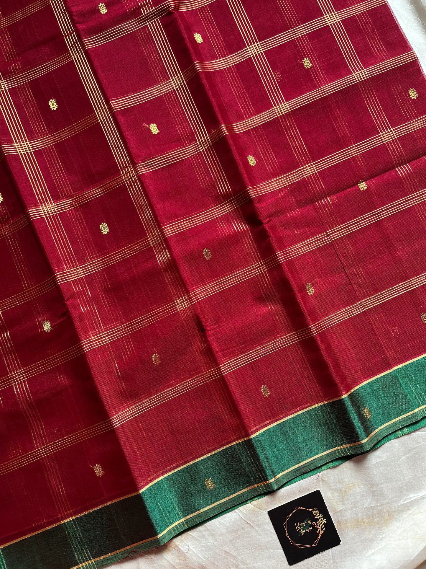 Maroon vegan checked handloom art silk saree with green border and motifs – House of Thansha