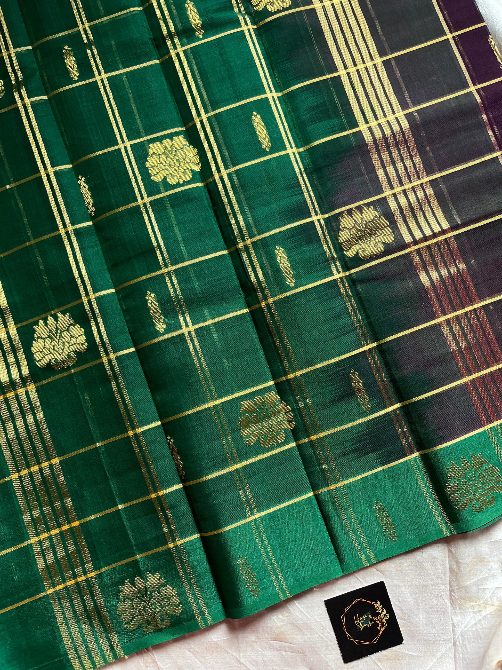 Royal purple vegan checked handloom art silk saree with green border and motifs – House of Thansha