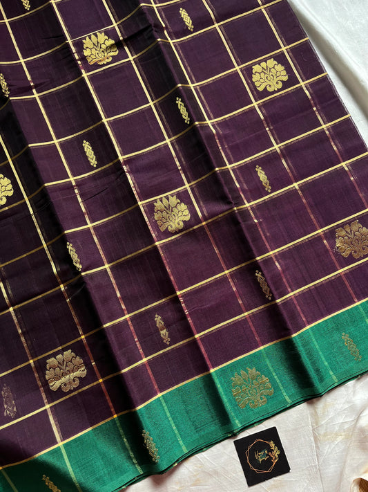 Royal purple vegan checked handloom art silk saree with green border and motifs – House of Thansha