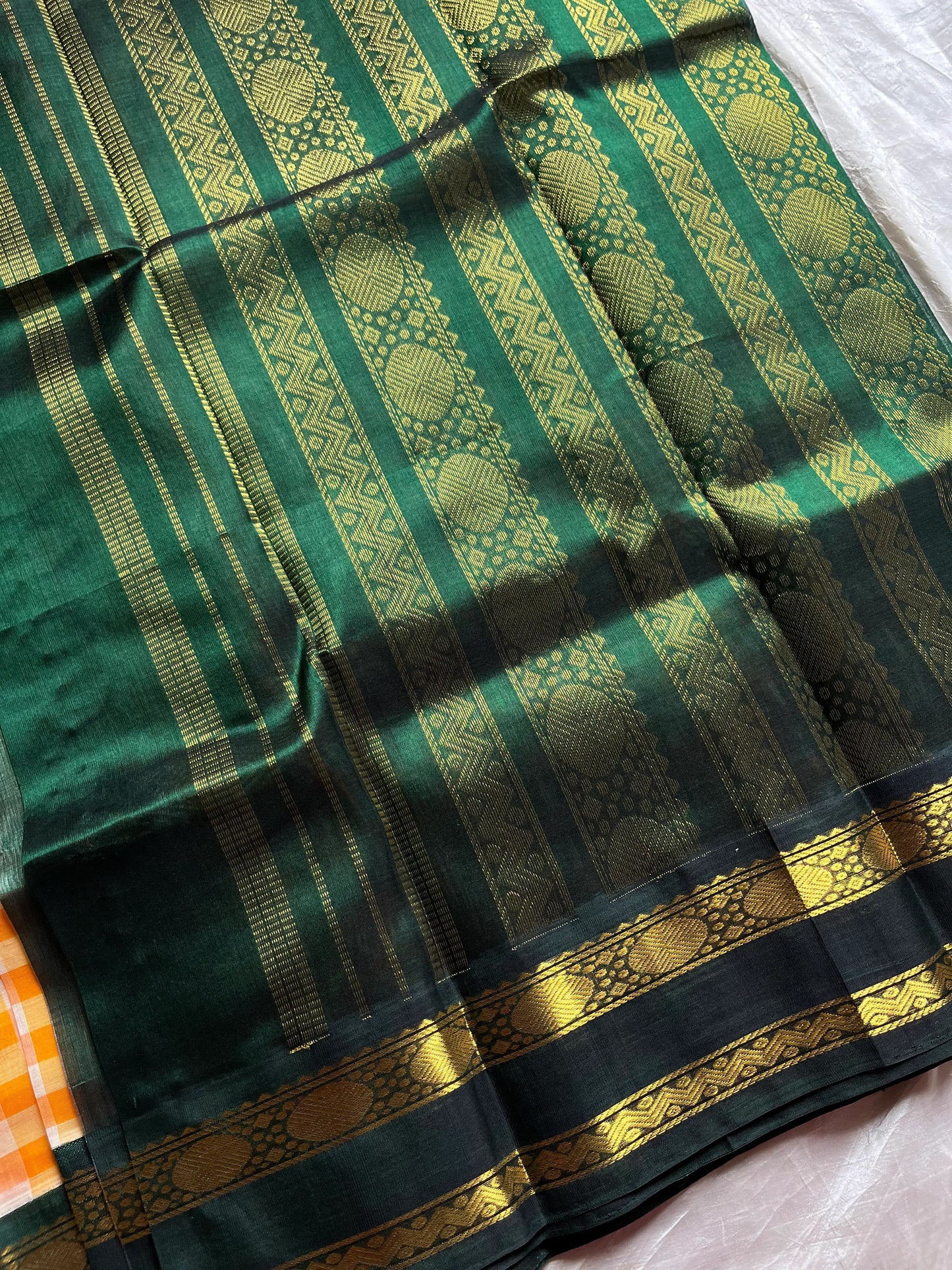 Yellow & white checked Kanchi silk cotton Paalum Pazhamum saree with dark green pure zari border and grand pallu – House of Thansha
