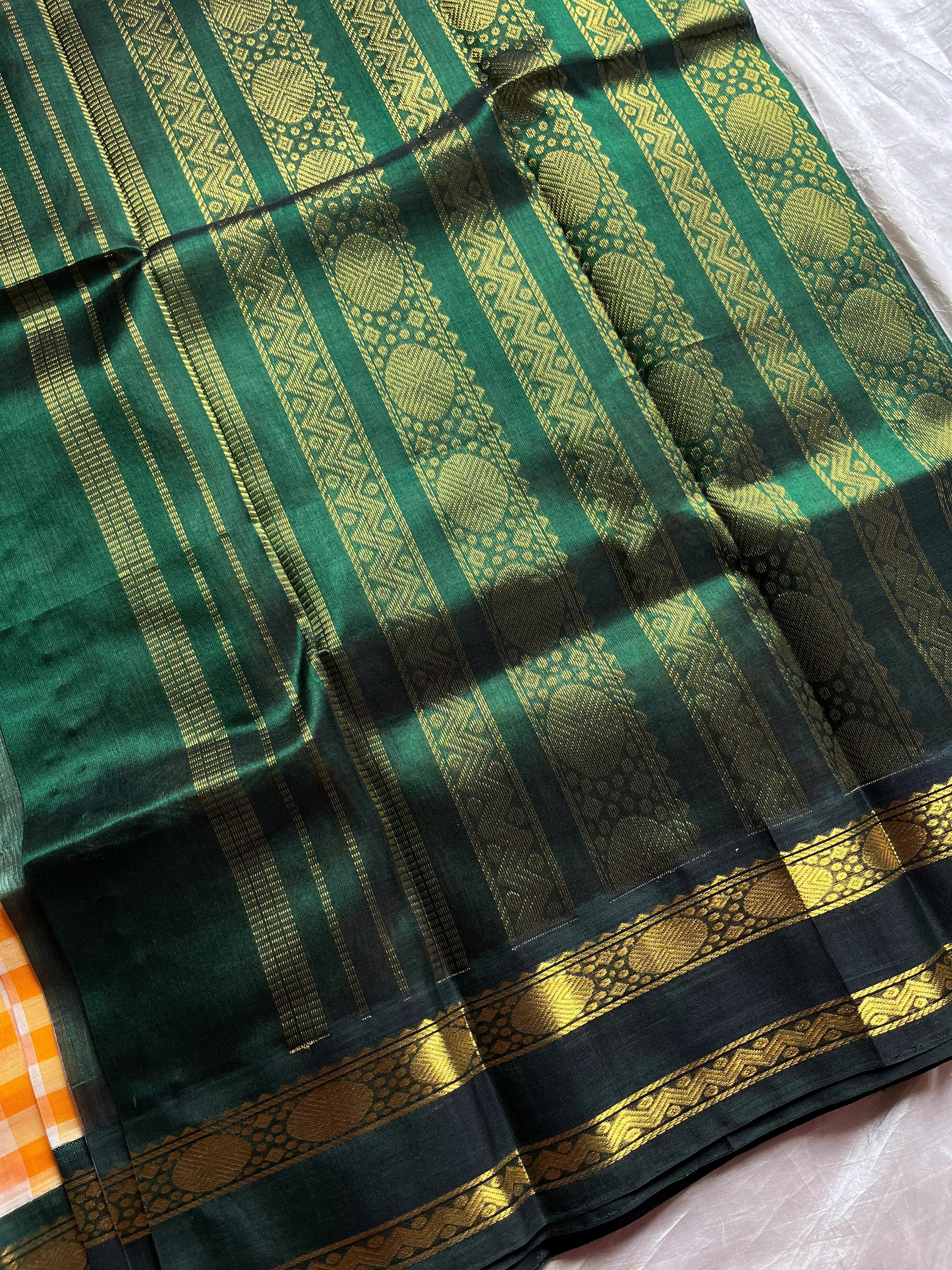 Yellow & white checked Kanchi silk cotton Paalum Pazhamum saree with dark green pure zari border and grand pallu – House of Thansha