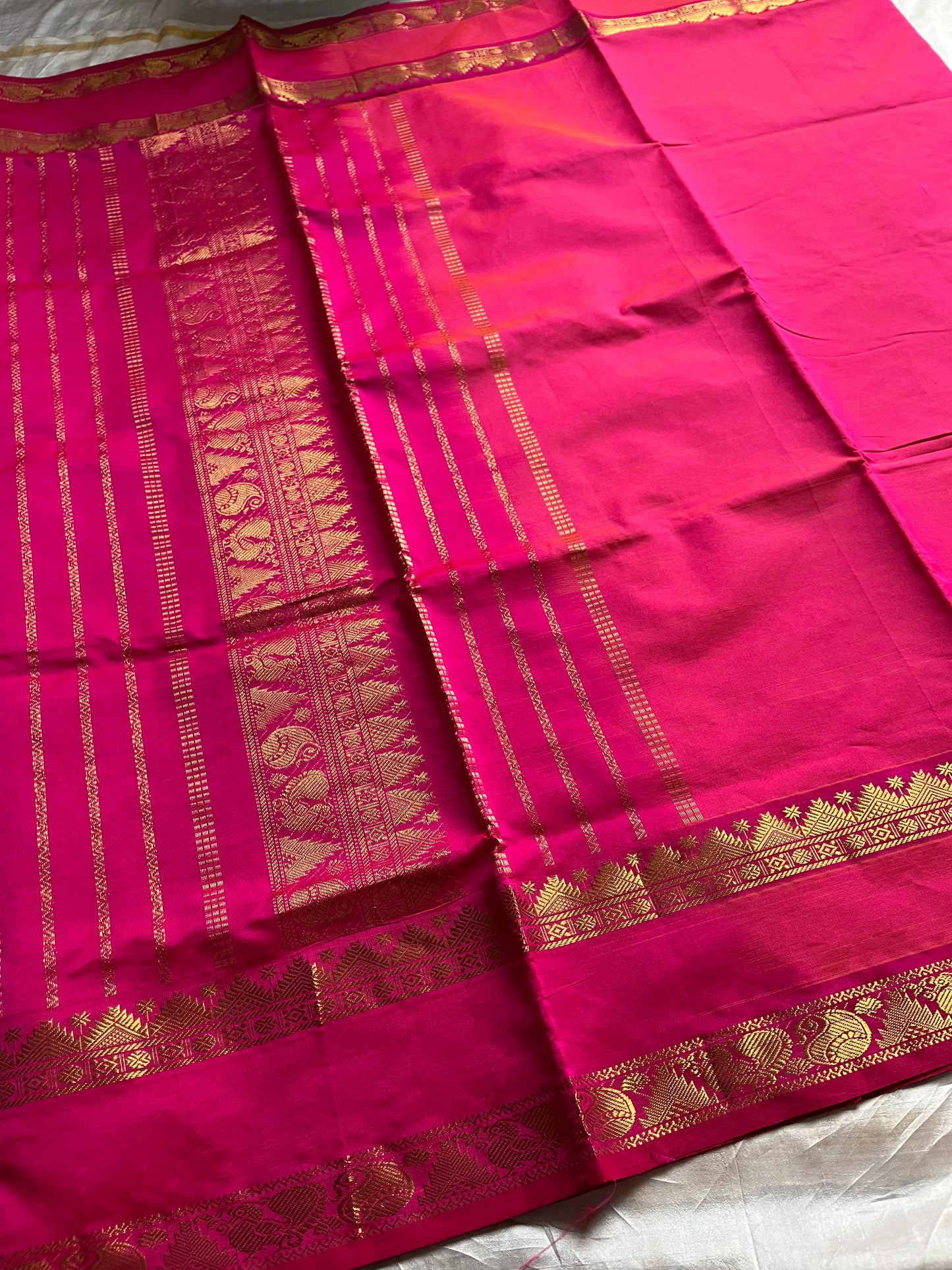 Light pink handloom Kanchi silk cotton saree (50% silk, 50% cotton) with dark pink pallu and contrast blouse