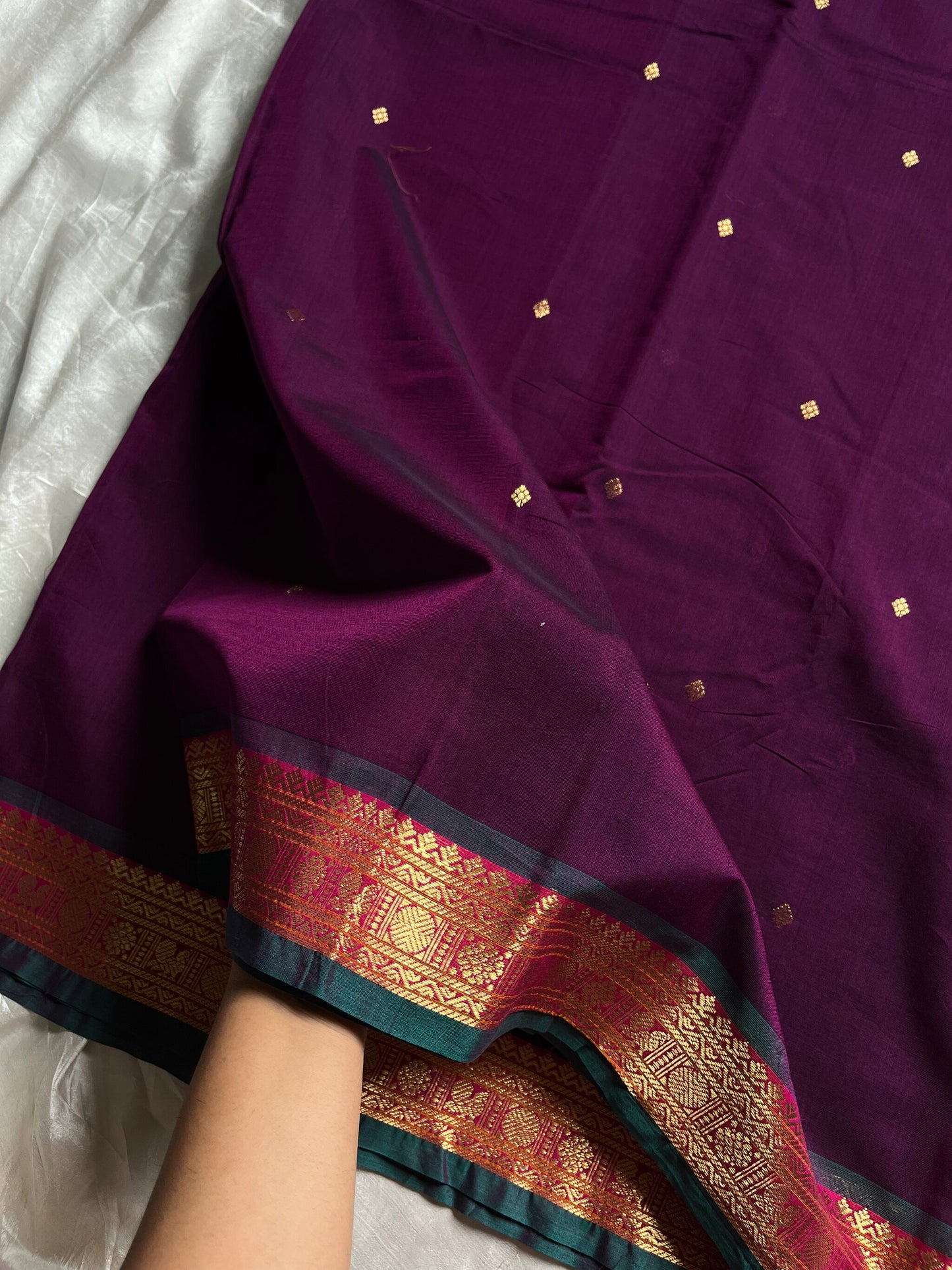 120 Count Mercerised Kanchi Cotton Saree with Zari Border and Grand Pallu – House of Thansha