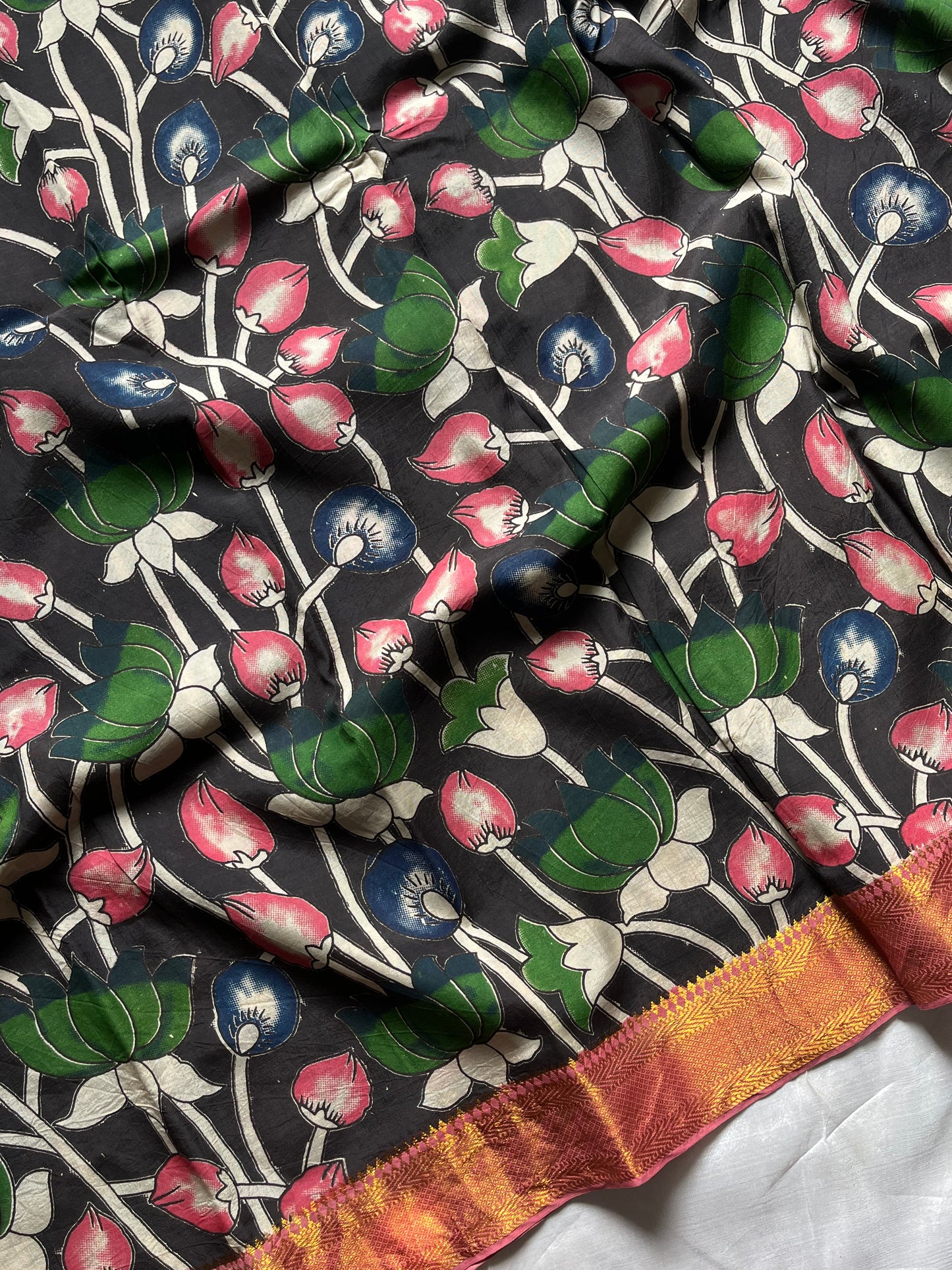 Black Chennuri silk saree with floral pen Kalamkari designs and contrast blouse – House of Thansha