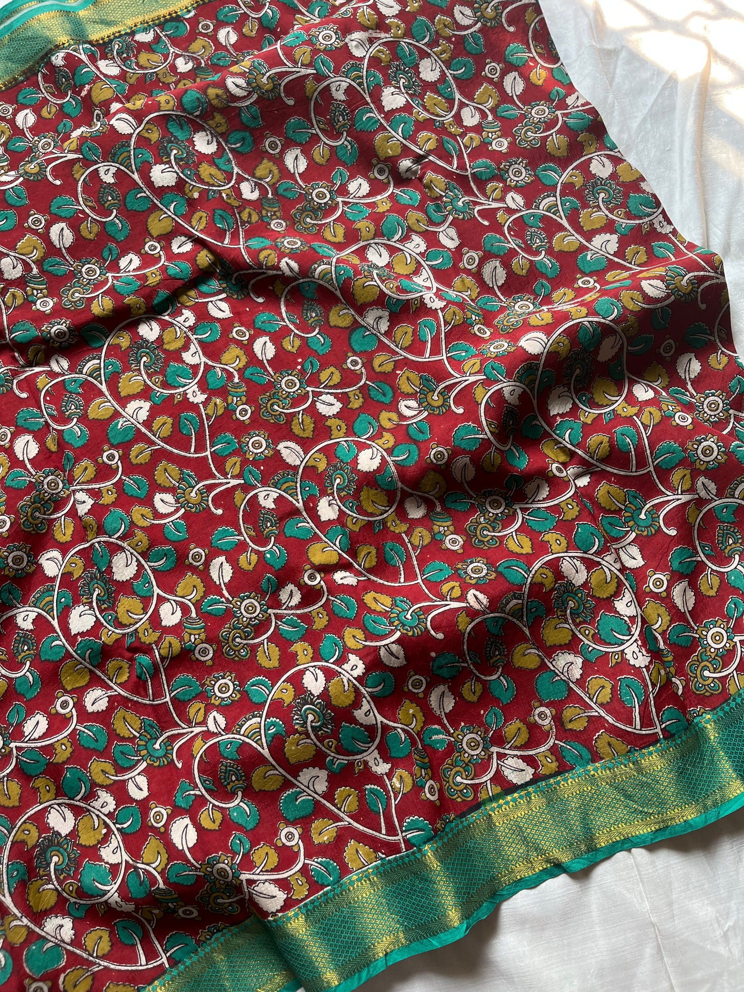 Maroon Chennuri silk saree with all-over pen Kalamkari designs and contrast blouse – House of Thansha