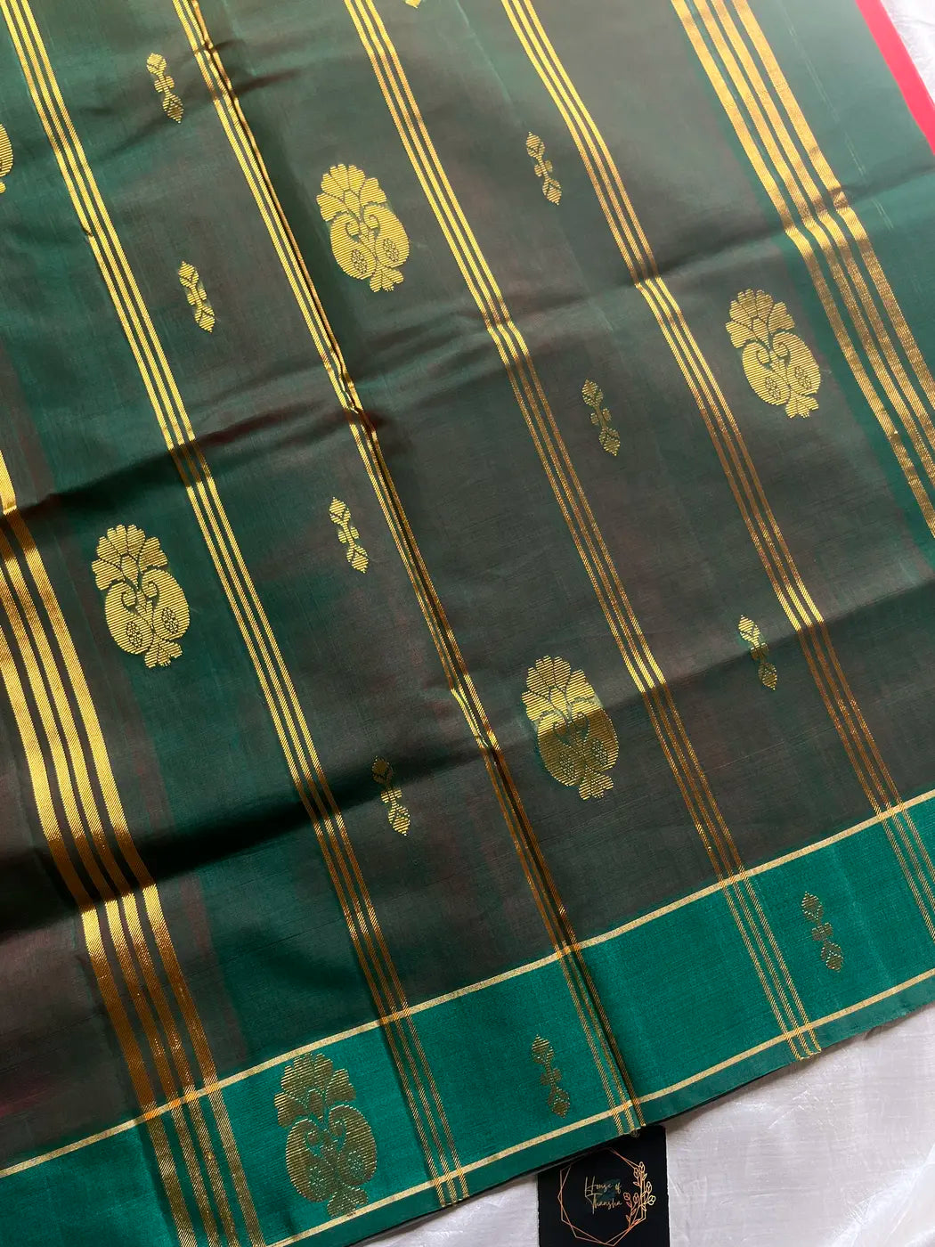 Vegan Silk Saree – Vibrant Red Handloom Art Silk
