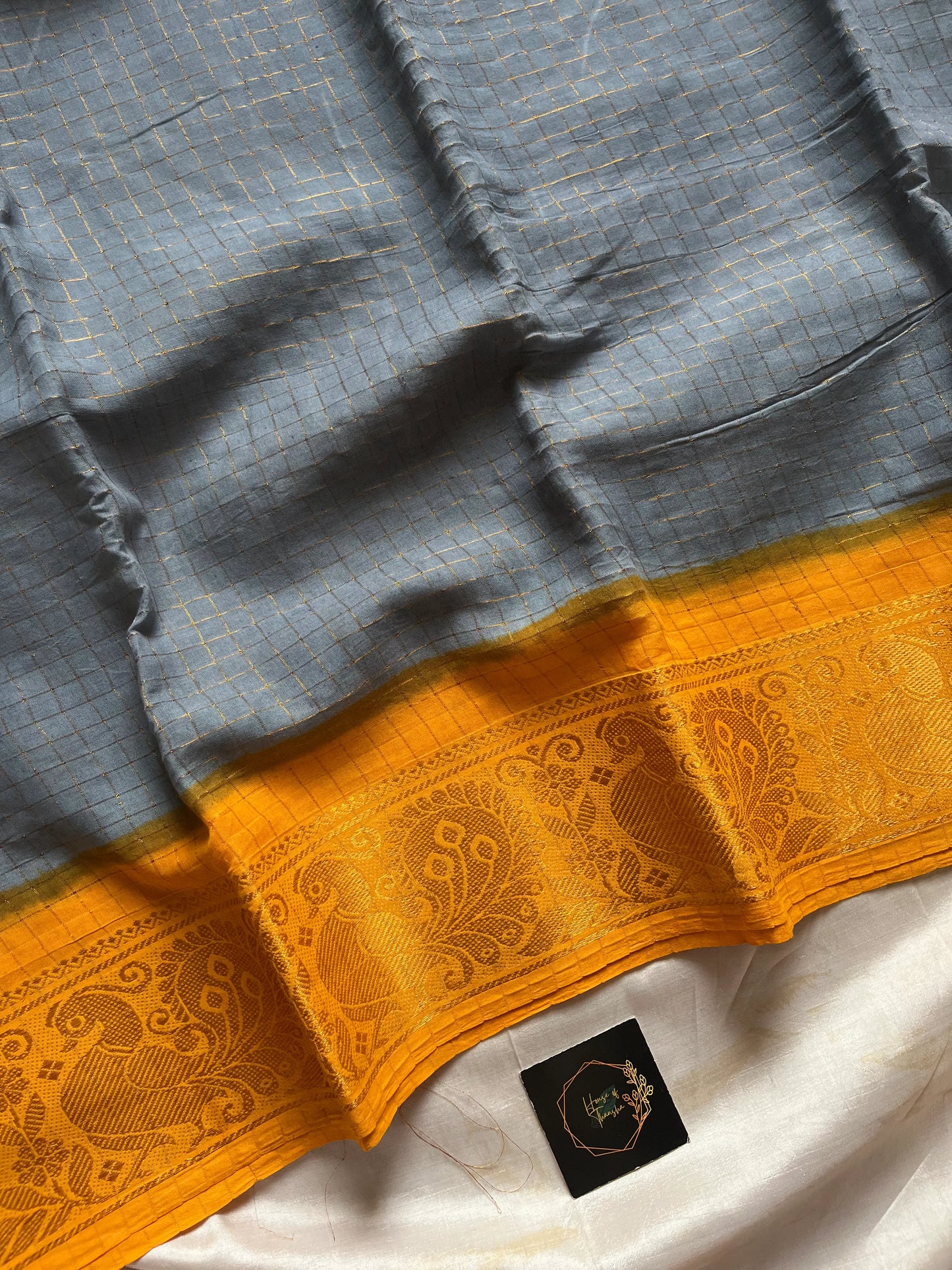 Grey Sungudi cotton saree with zari checks and contrast border – House of Thansha