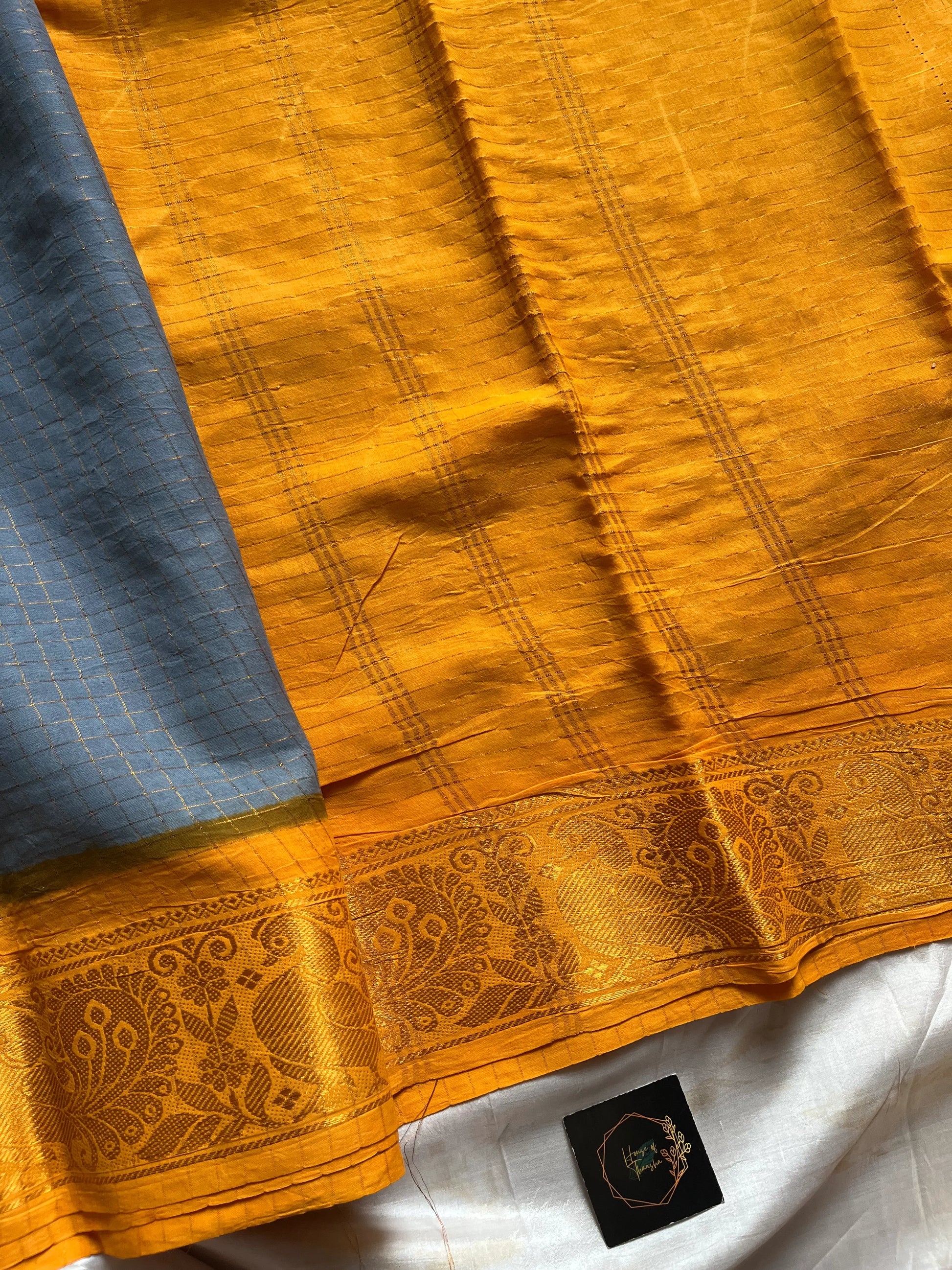 Grey Sungudi cotton saree with zari checks and contrast border – House of Thansha