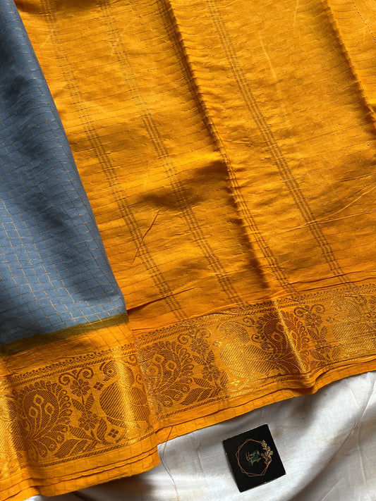 Grey Sungudi cotton saree with zari checks and contrast border – House of Thansha