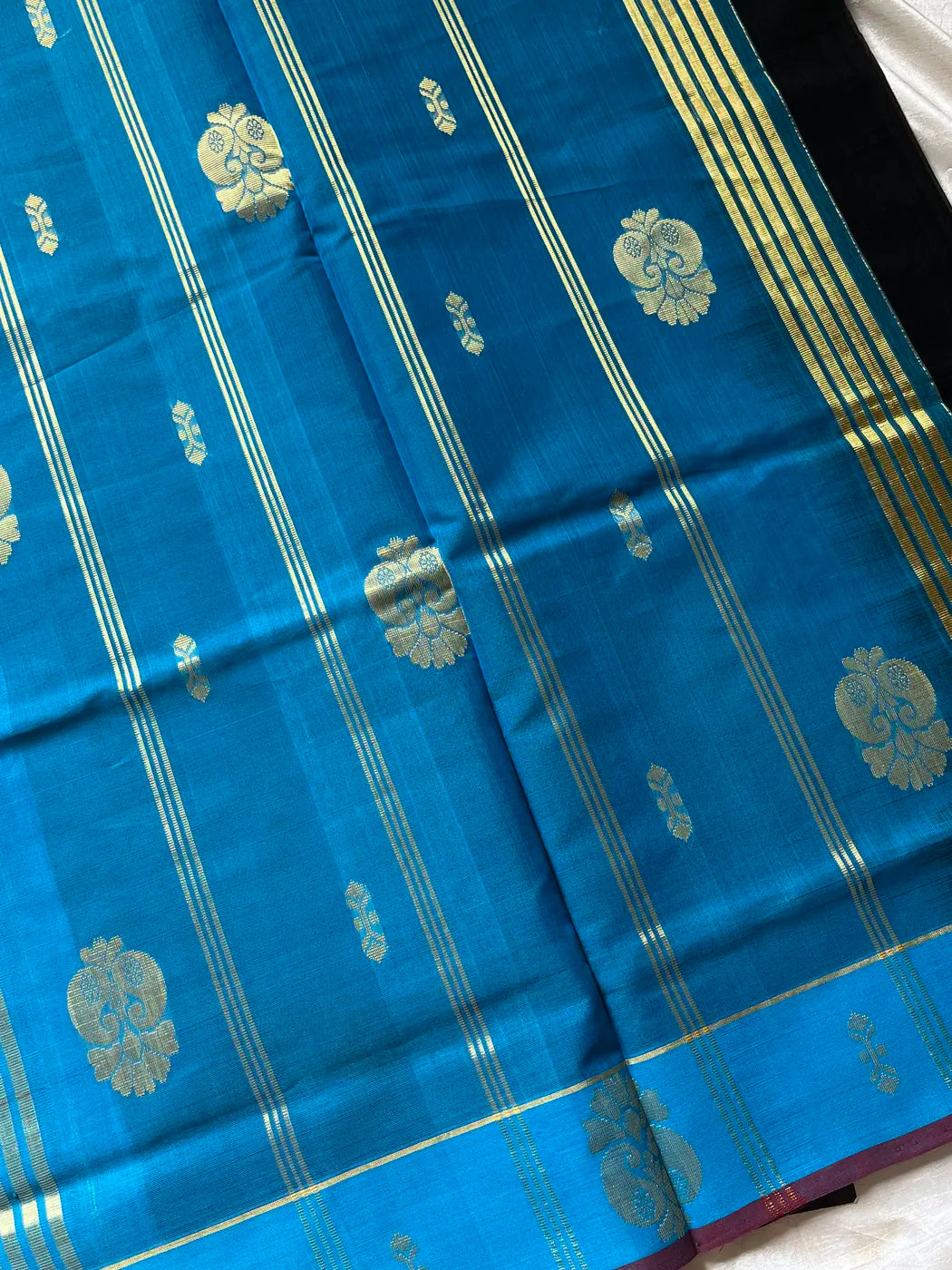 Vegan Silk Saree – Black & Blue