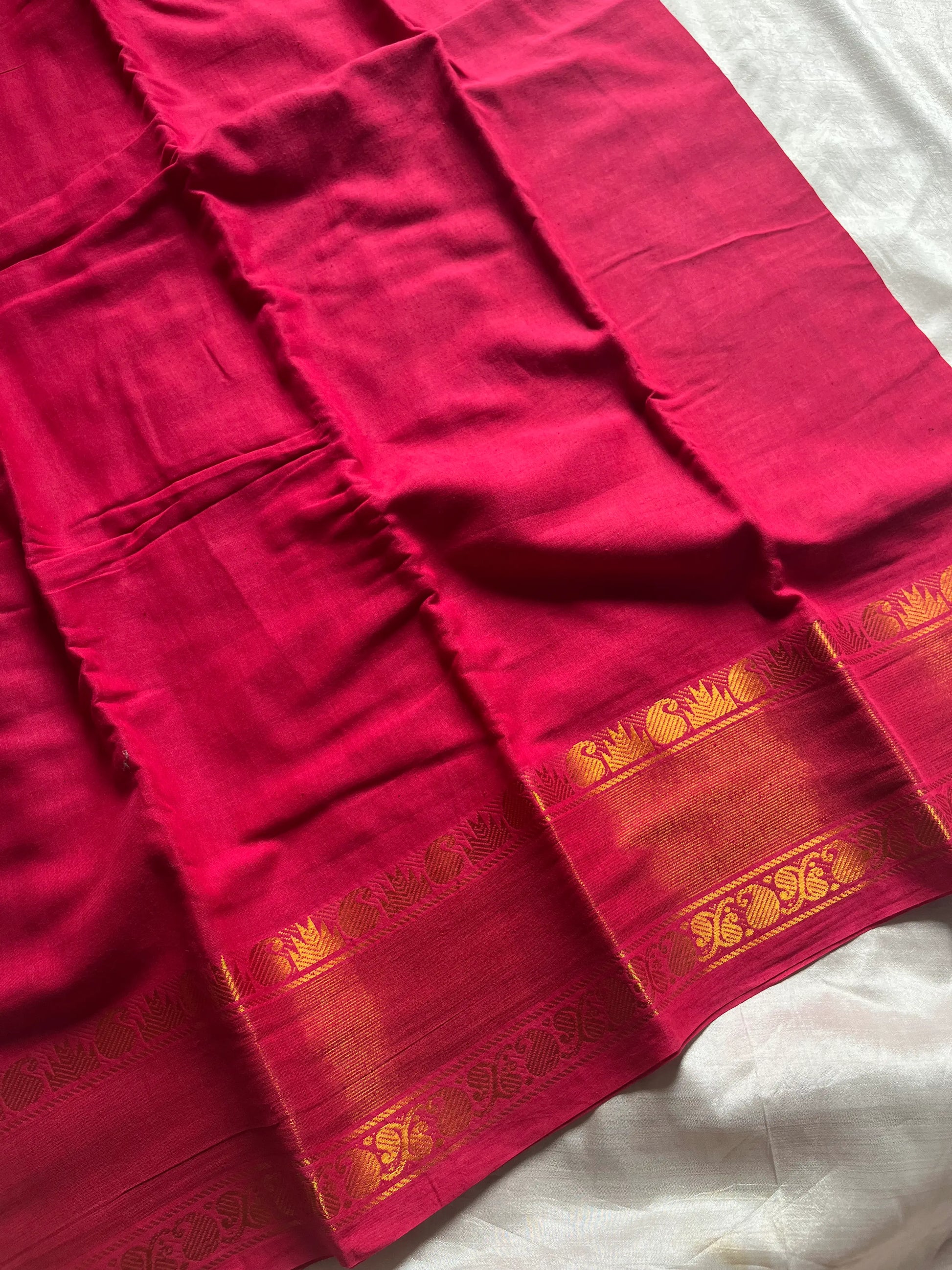 Pink plain Sungudi cotton saree with contrast blouse – House of Thansha