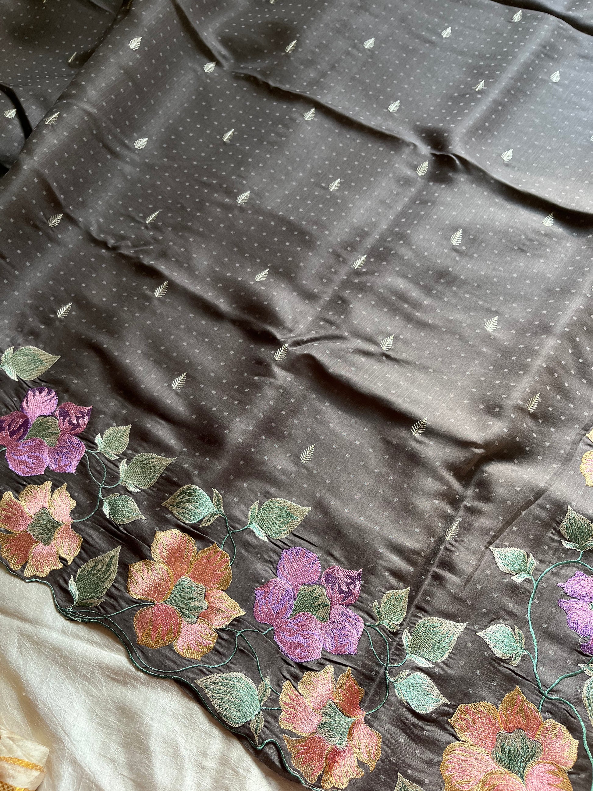 Graphite grey embroidered designer saree with scalloped border – House of Thansha