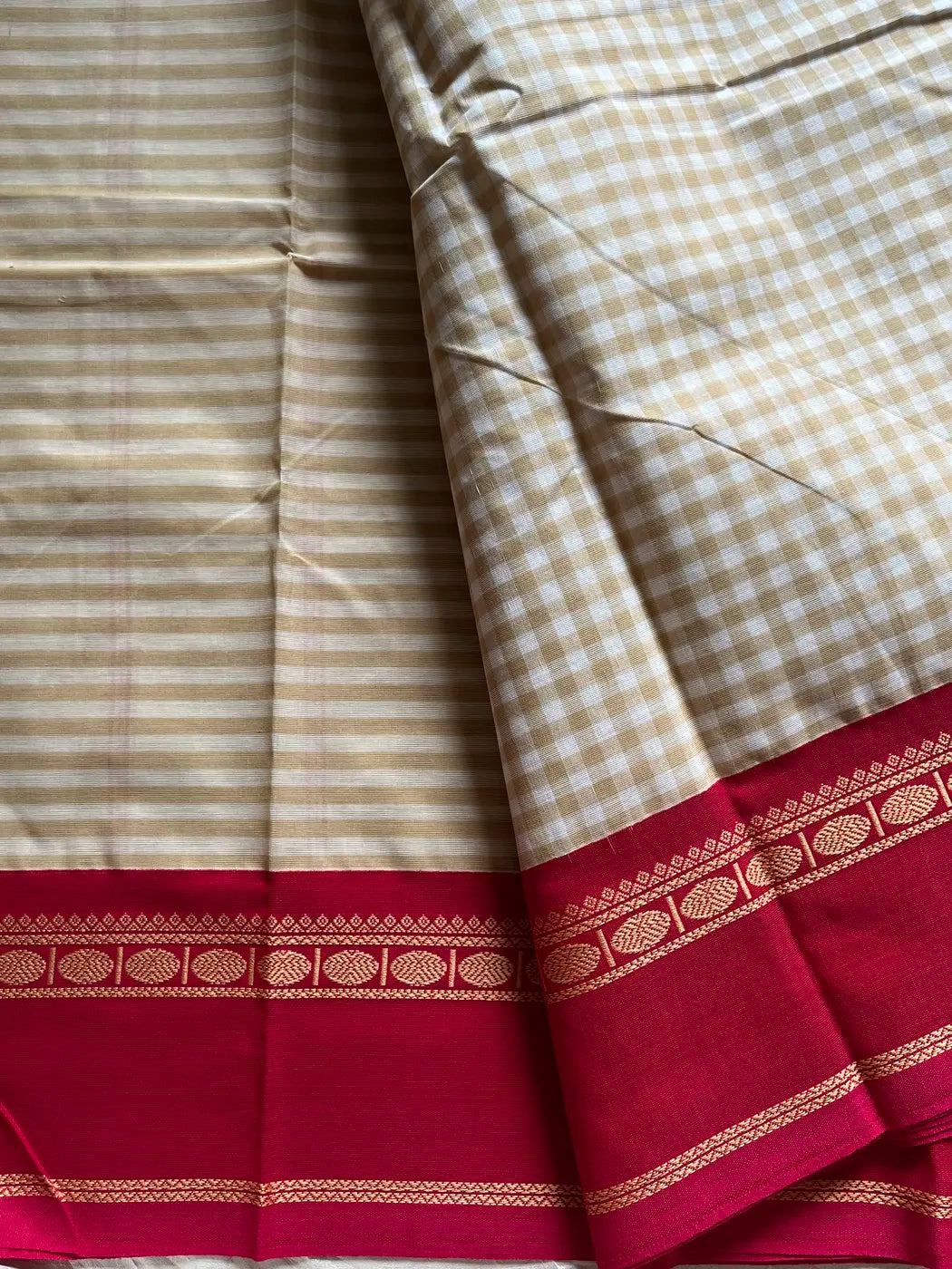 Maragatham – Pastel White Korvai Kattam Chettinadu Cotton Saree