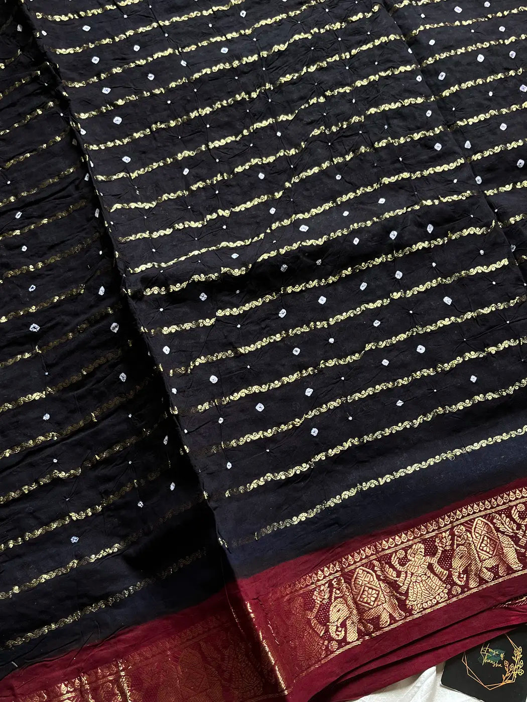 Kaikattu Sungudi Saree - Black & Maroon | Handloom