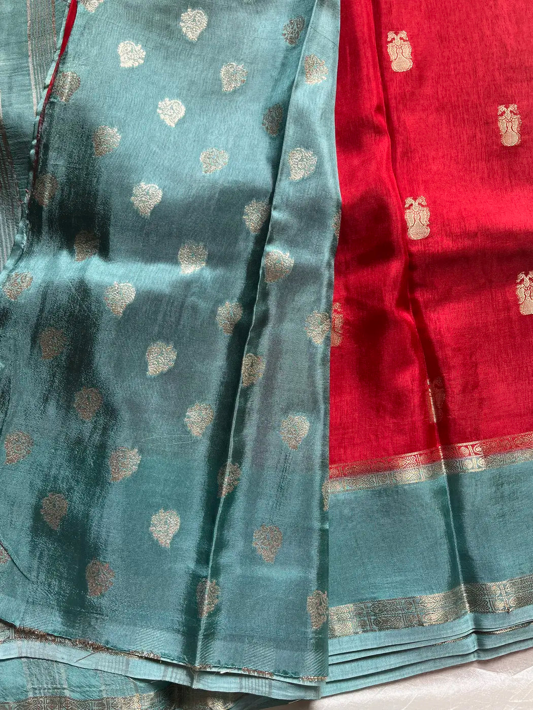 Banarasi Crepe Silk Saree – Red & Blue