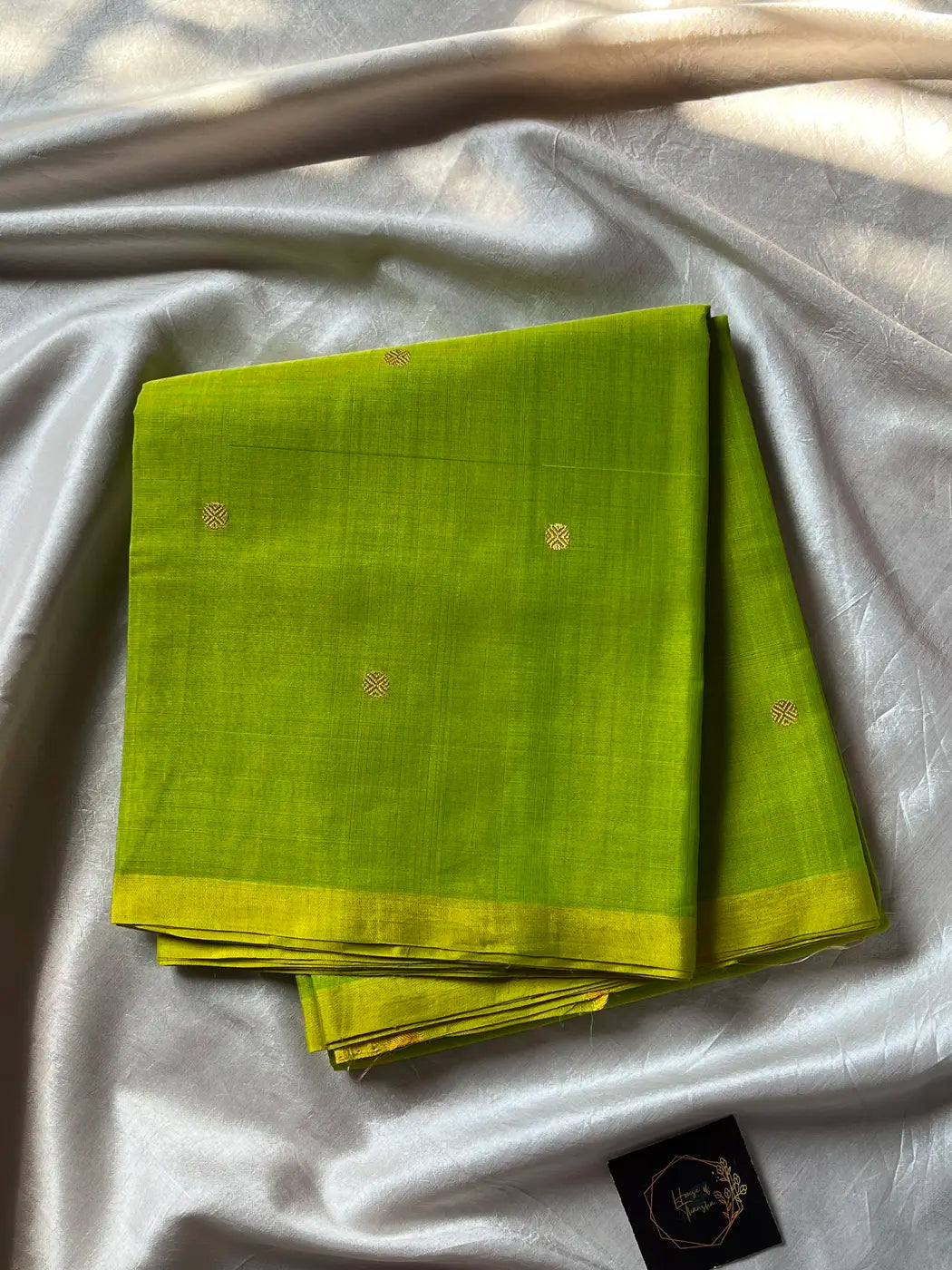 Vegan Silk Saree – Parrot Green | Handloom