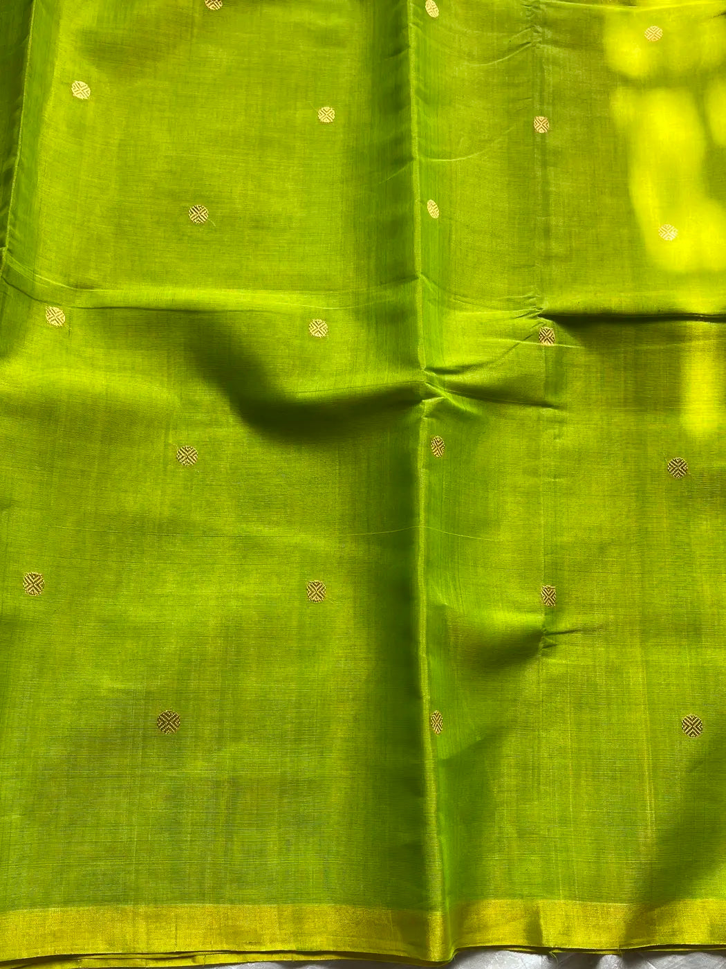 Vegan Silk Saree – Parrot Green | Handloom