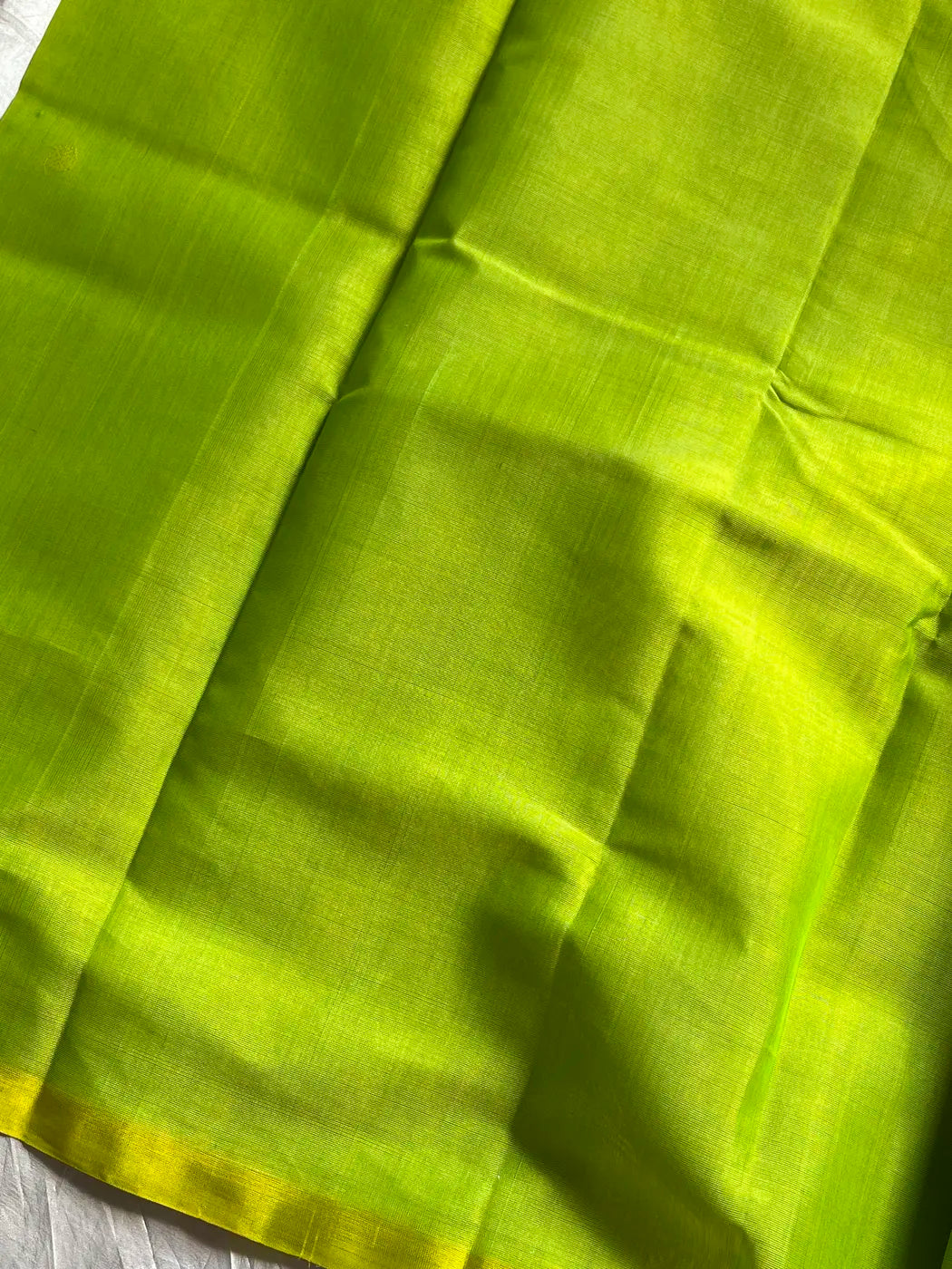 Vegan Silk Saree – Parrot Green | Handloom