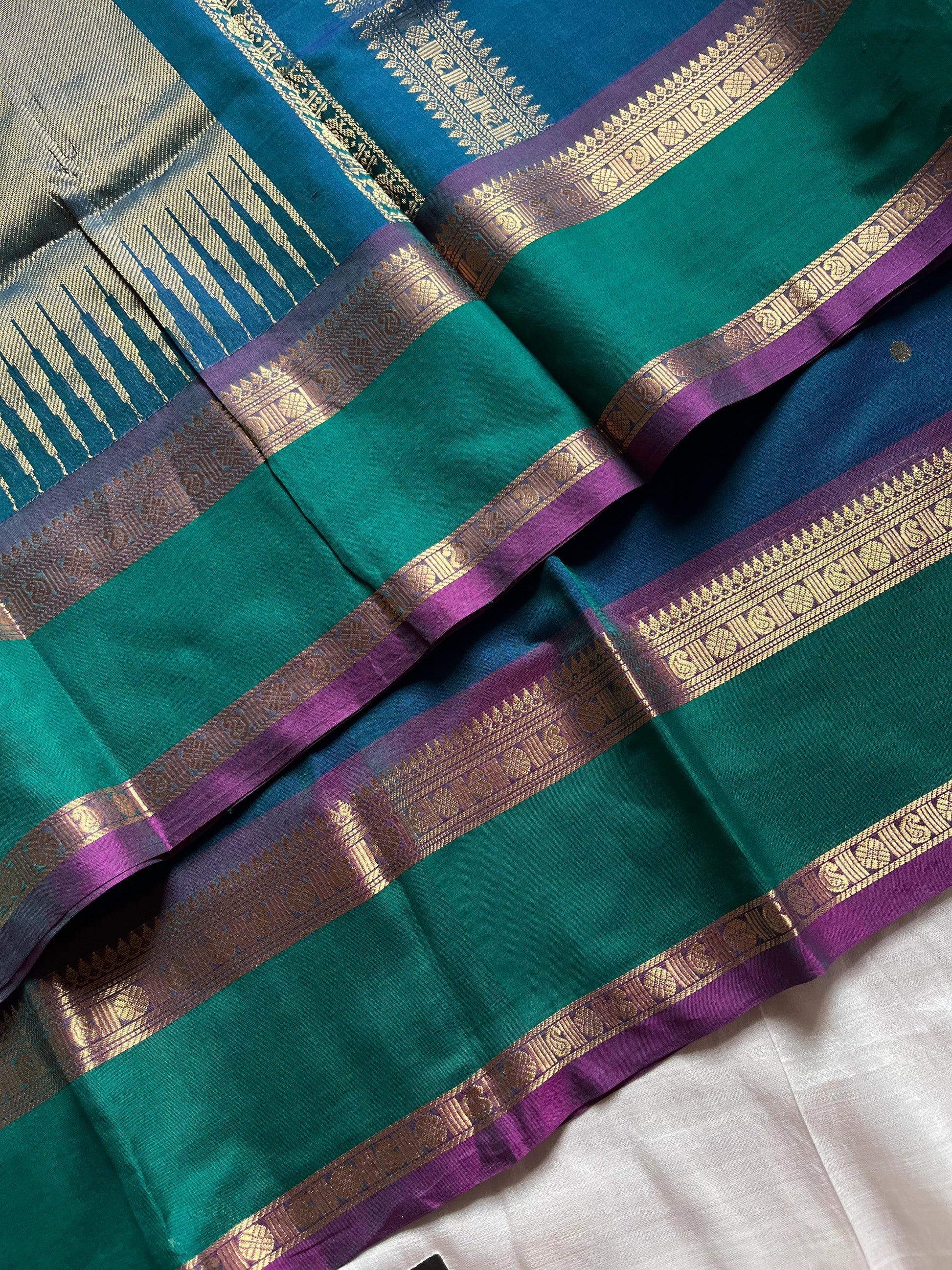 Peacock blue 120 count Kanchi cotton saree with big zari border – House of Thansha