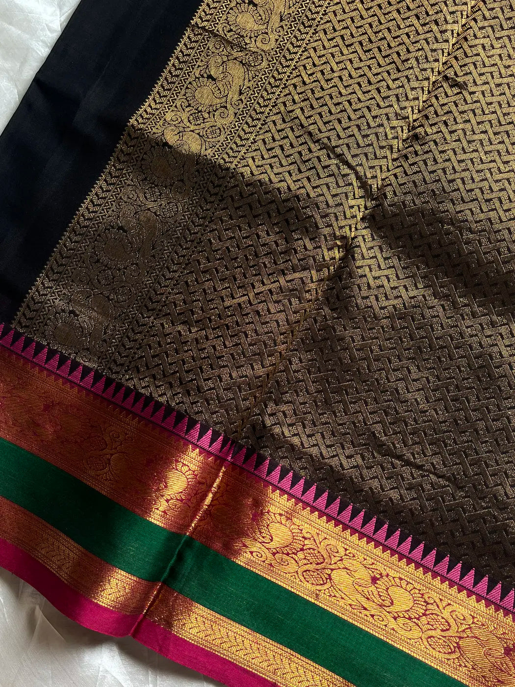 Royal Drapes – Black Mercerised 120 counts Kanchi Cotton Saree