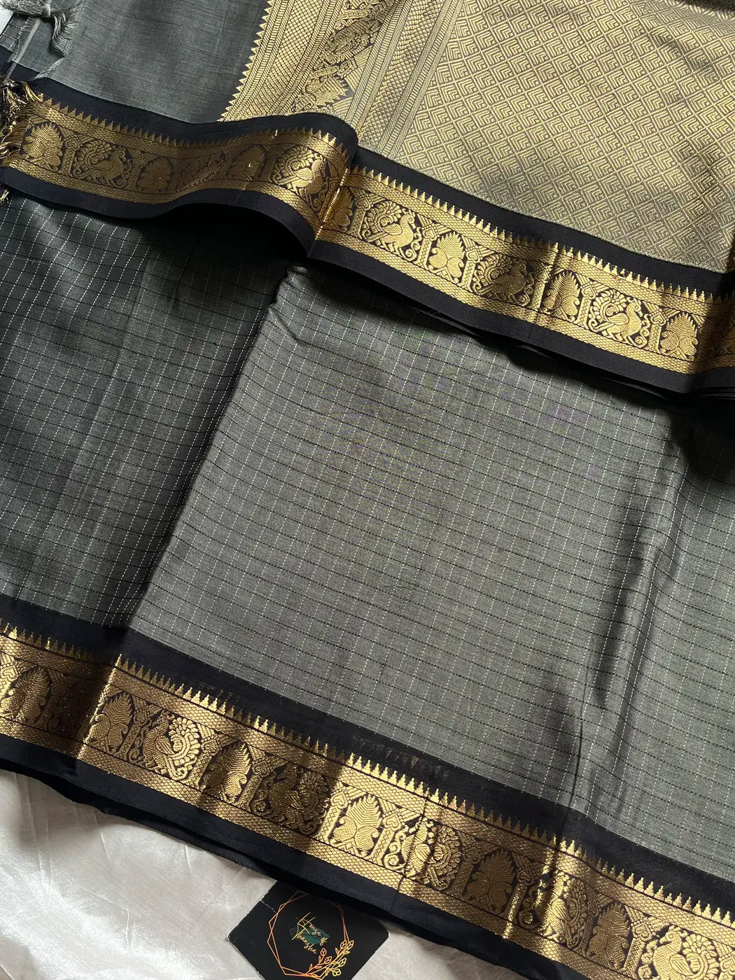 Royal Drapes – Grey Mercerised 120 counts Kanchi Cotton Saree