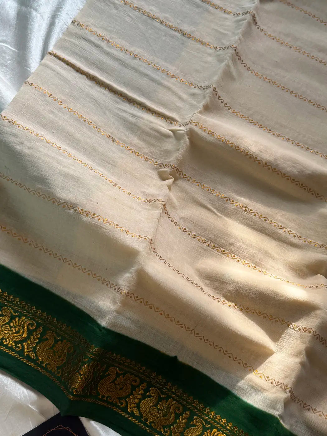 Sungudi Cotton Saree - Cream white