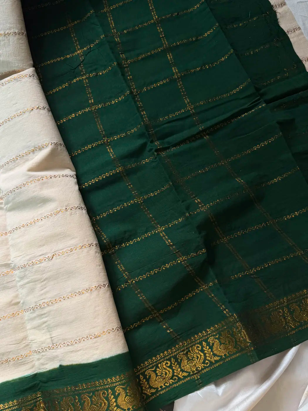Sungudi Cotton Saree - Cream white
