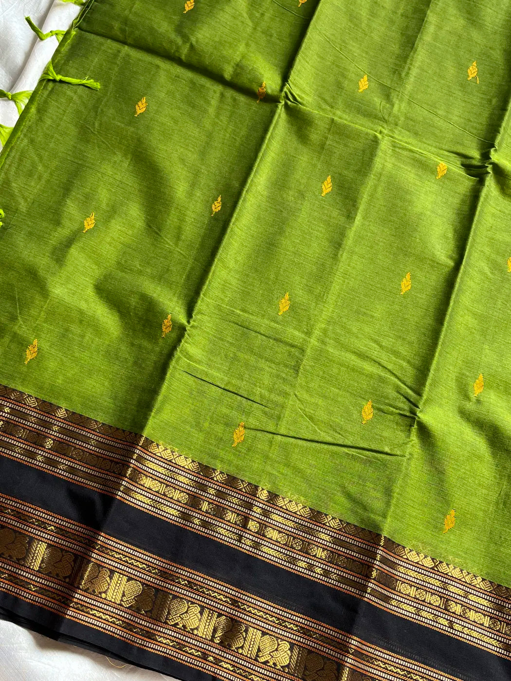 Vintage Loom Edit | Green & Black Kanchi Cotton Saree