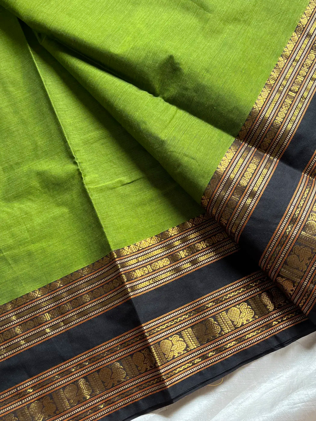 Vintage Loom Edit | Green & Black Kanchi Cotton Saree
