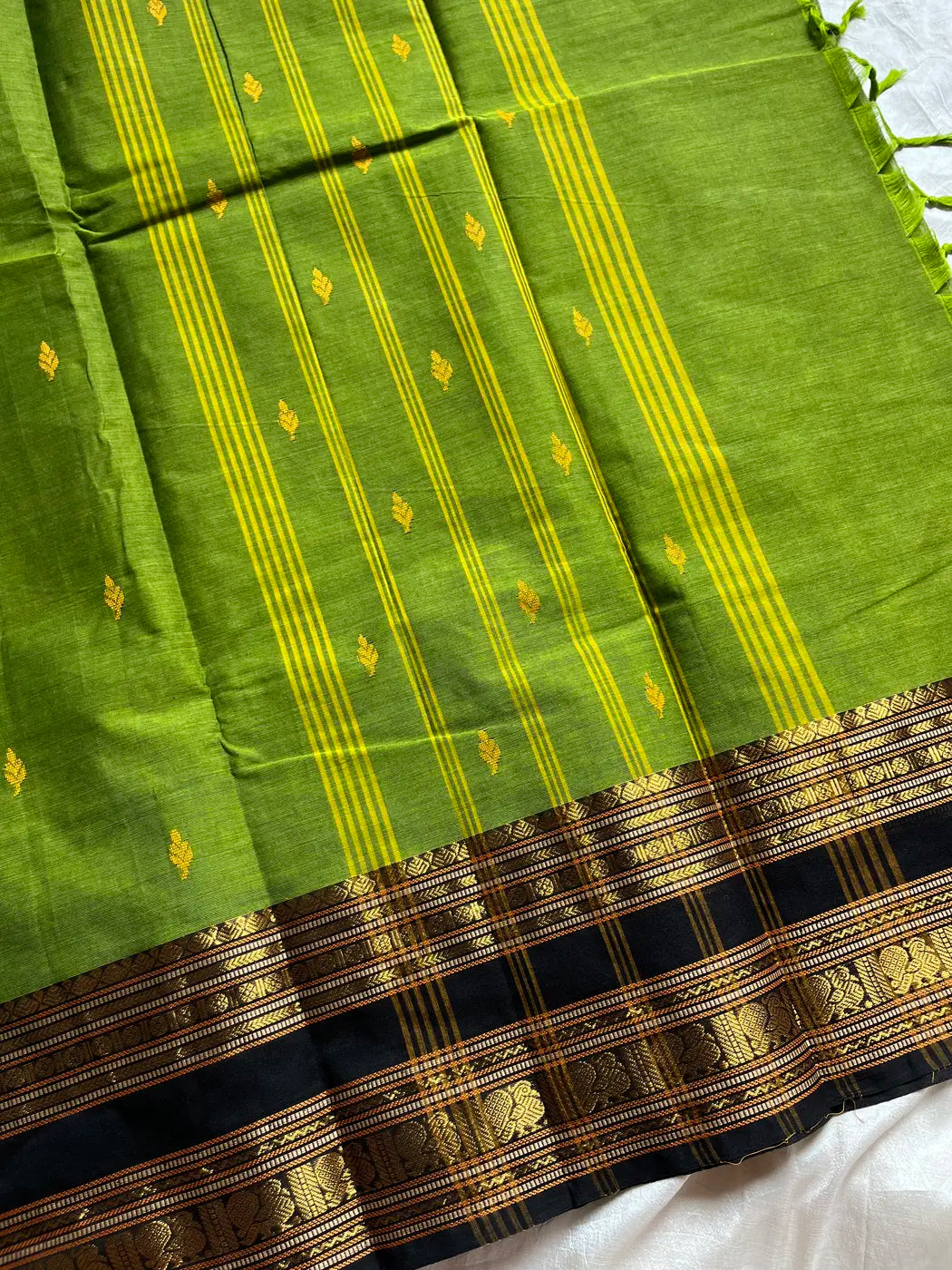 Vintage Loom Edit | Green & Black Kanchi Cotton Saree